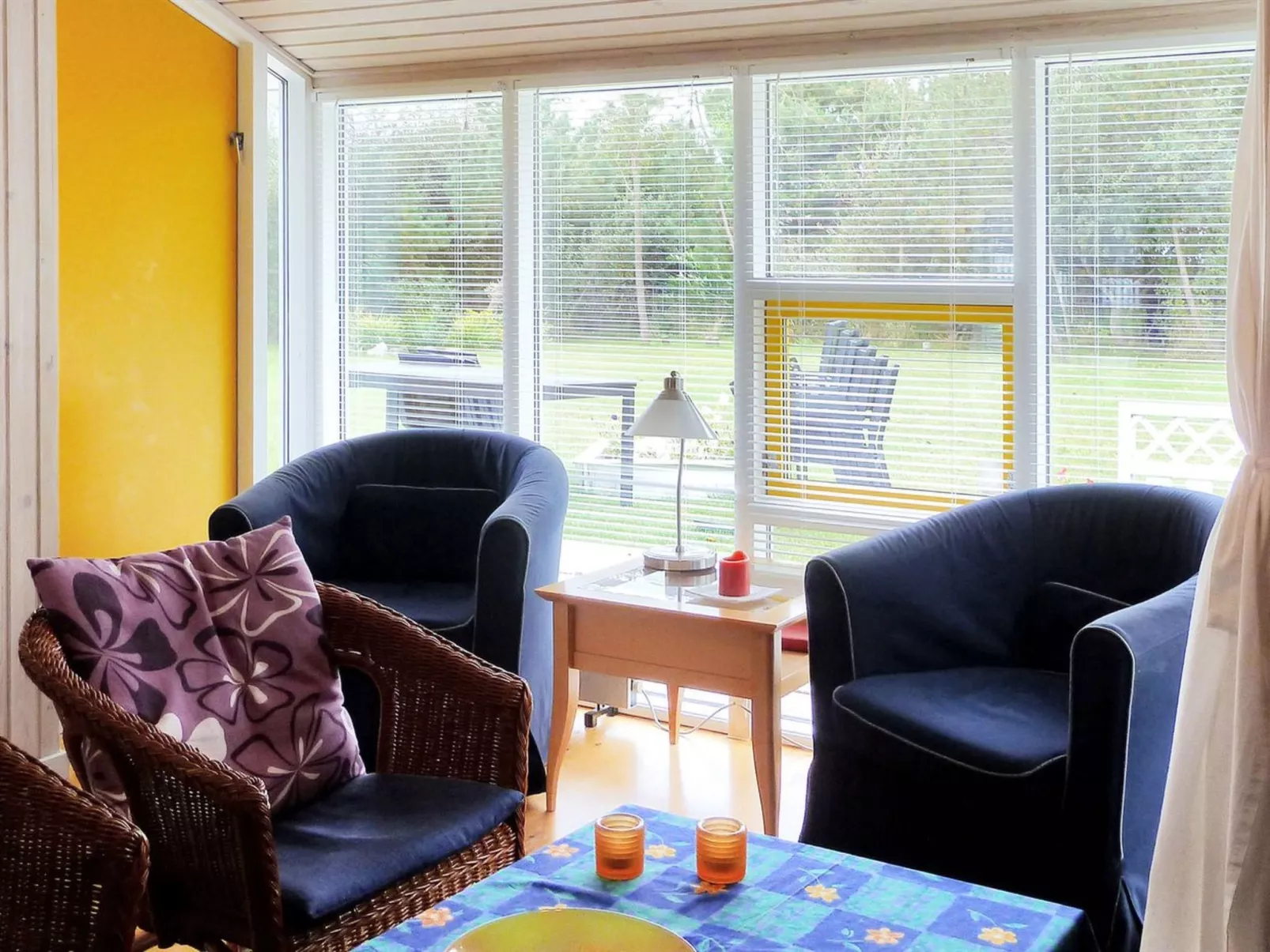 "Jouko" - 400m from the sea-Binnen