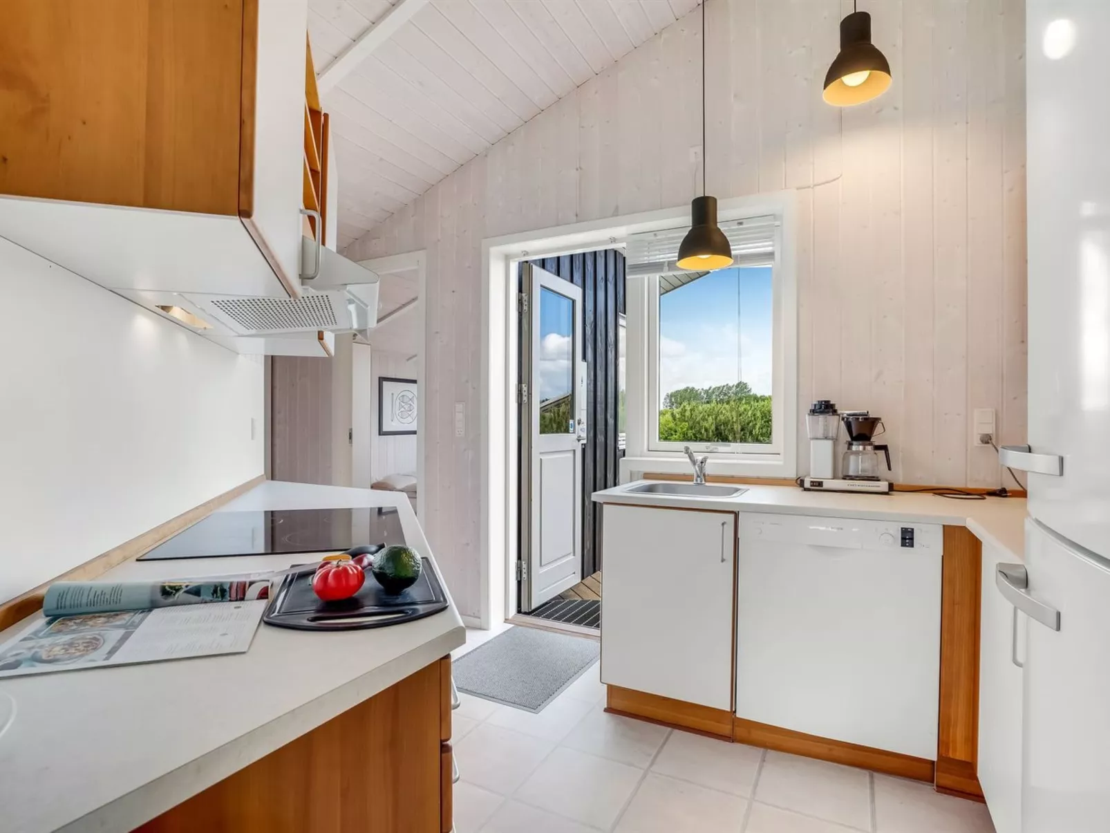 "Birtir" - 1.2km from the sea-Binnen