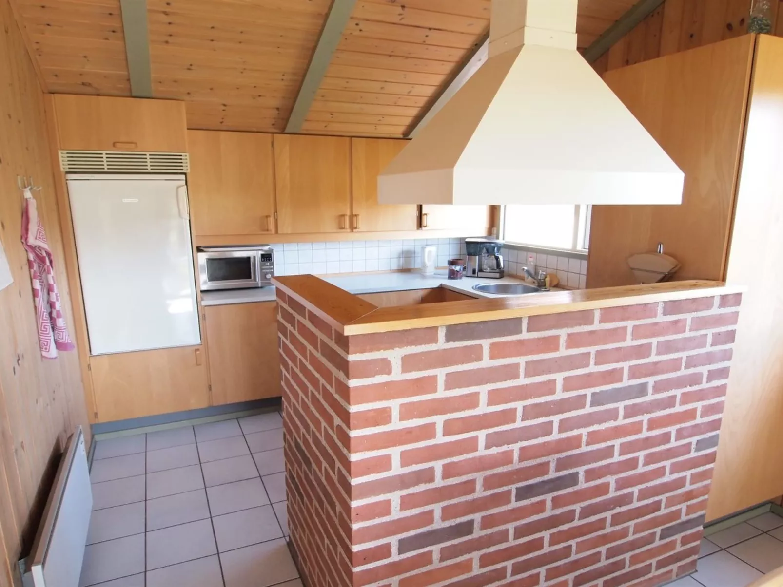 "Juha" -  from the sea-Binnen