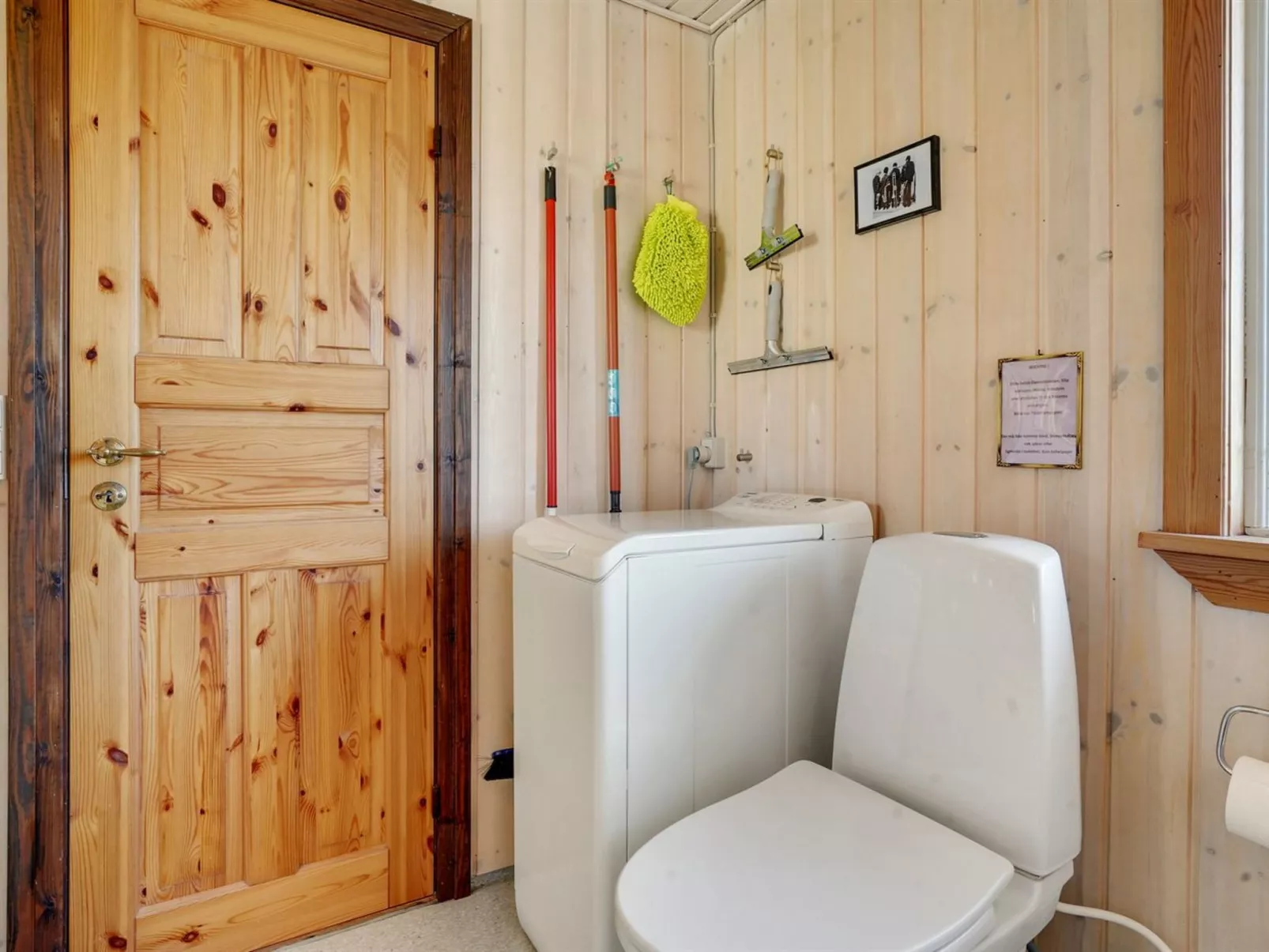 "Edna" - 800m from the sea-Binnen