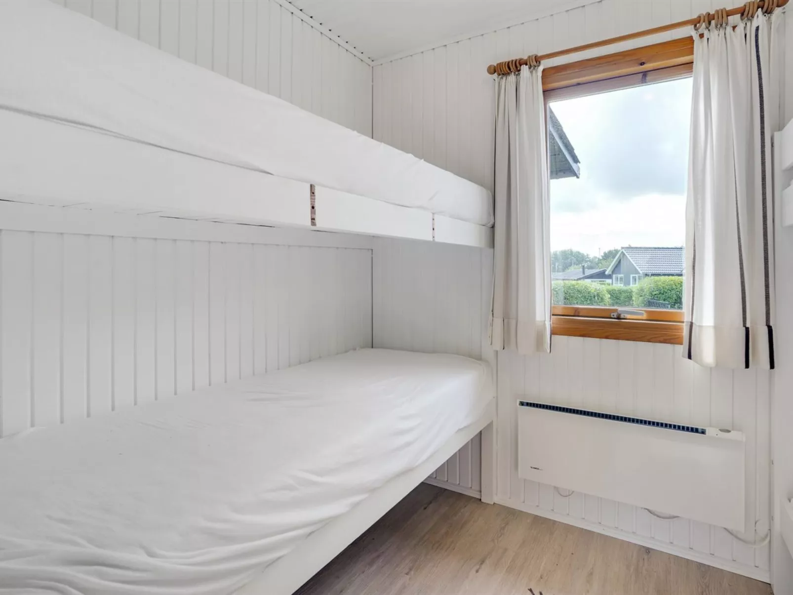 "Amilla" - 150m from the sea-Binnen