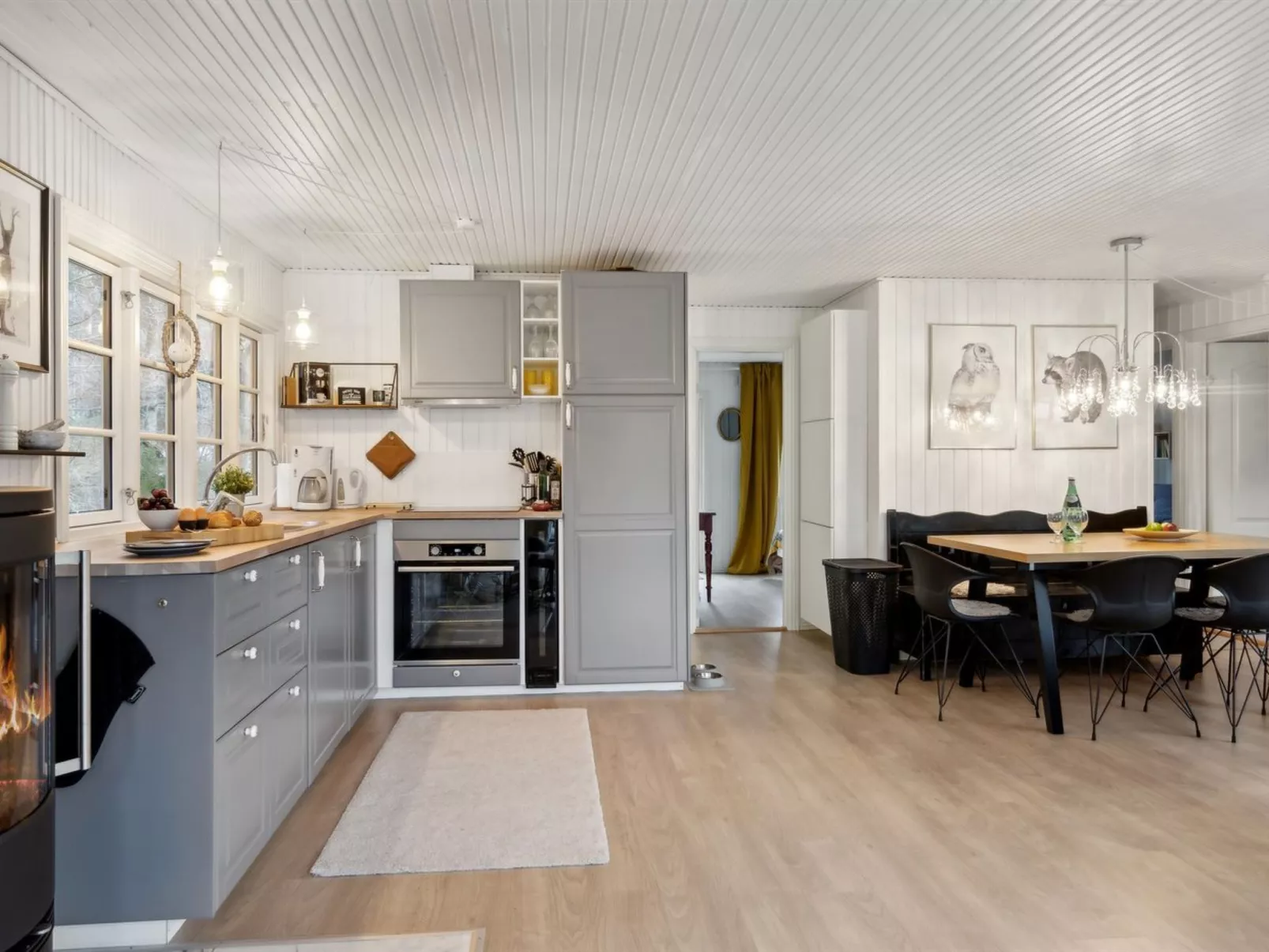 "Astrid" - 875m from the sea-Binnen