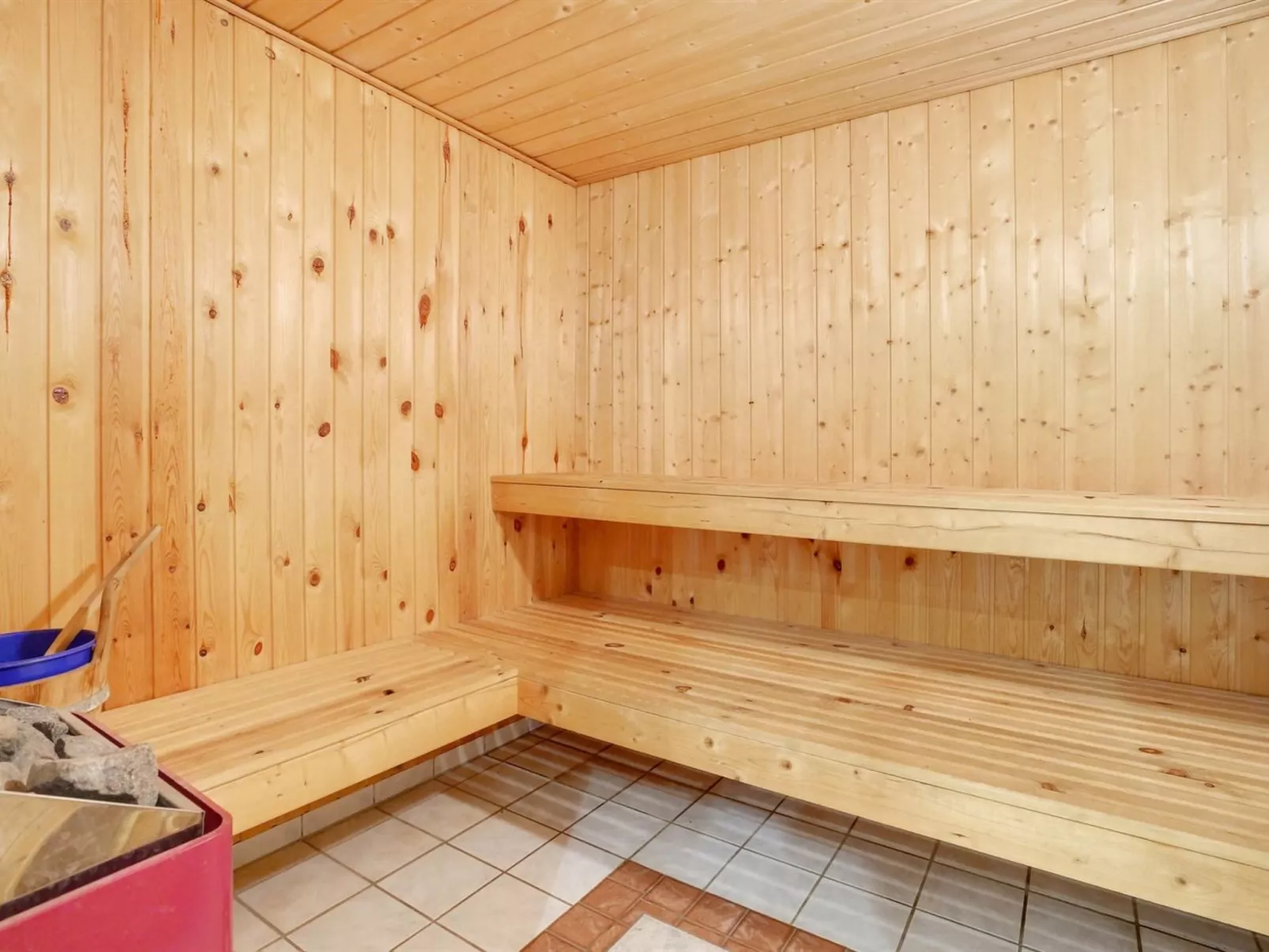 "Mikaela" - 1km from the sea-Binnen