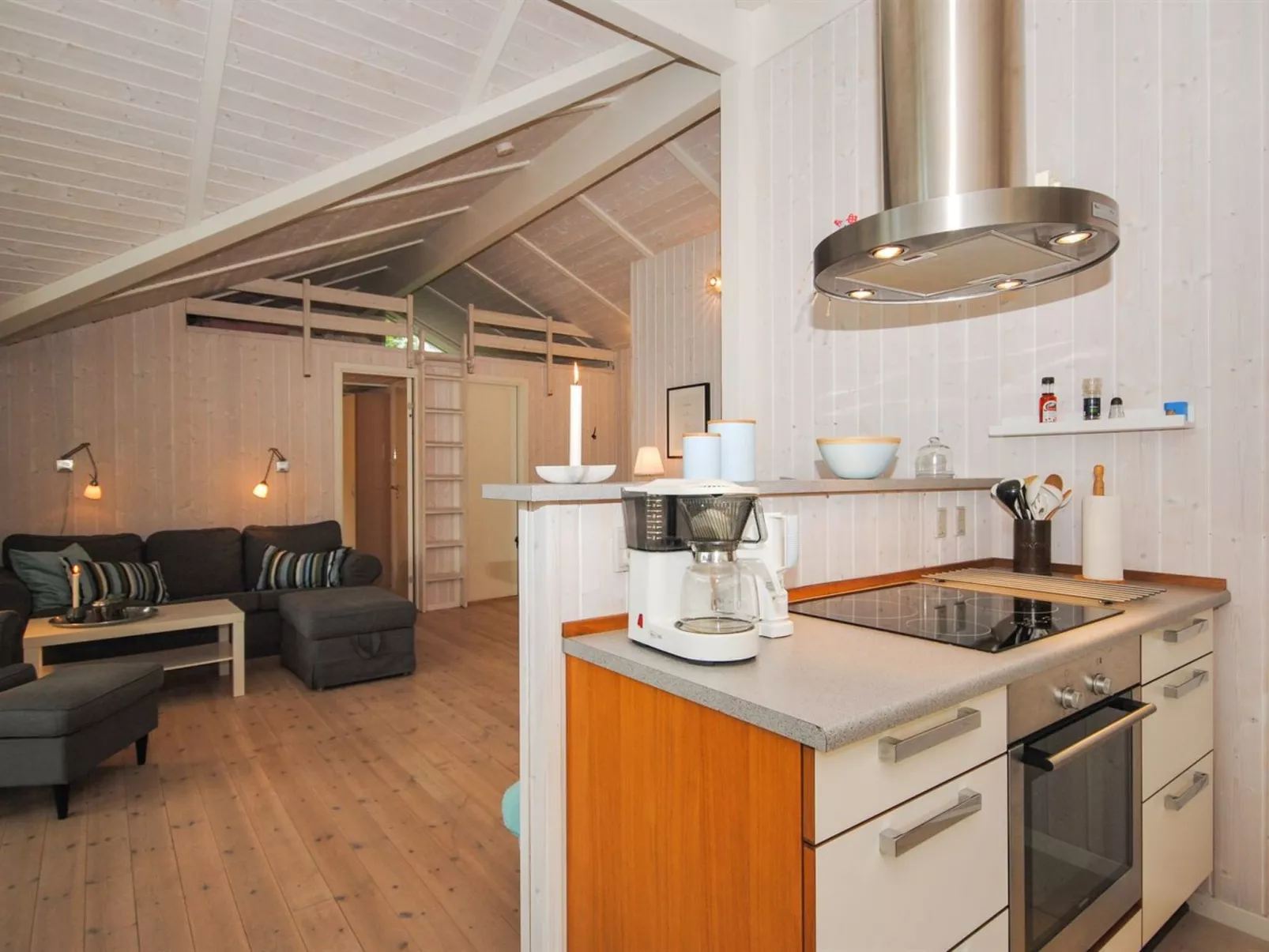 "Evelina" - 150m to the fjord-Binnen