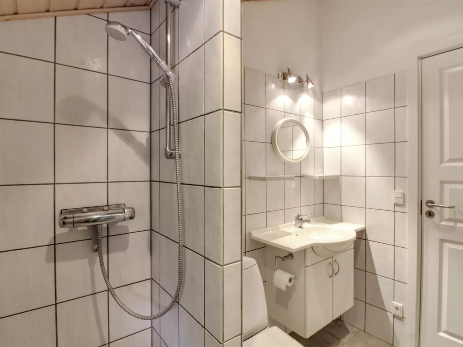 "Taisto" - 1.8km from the sea-Binnen