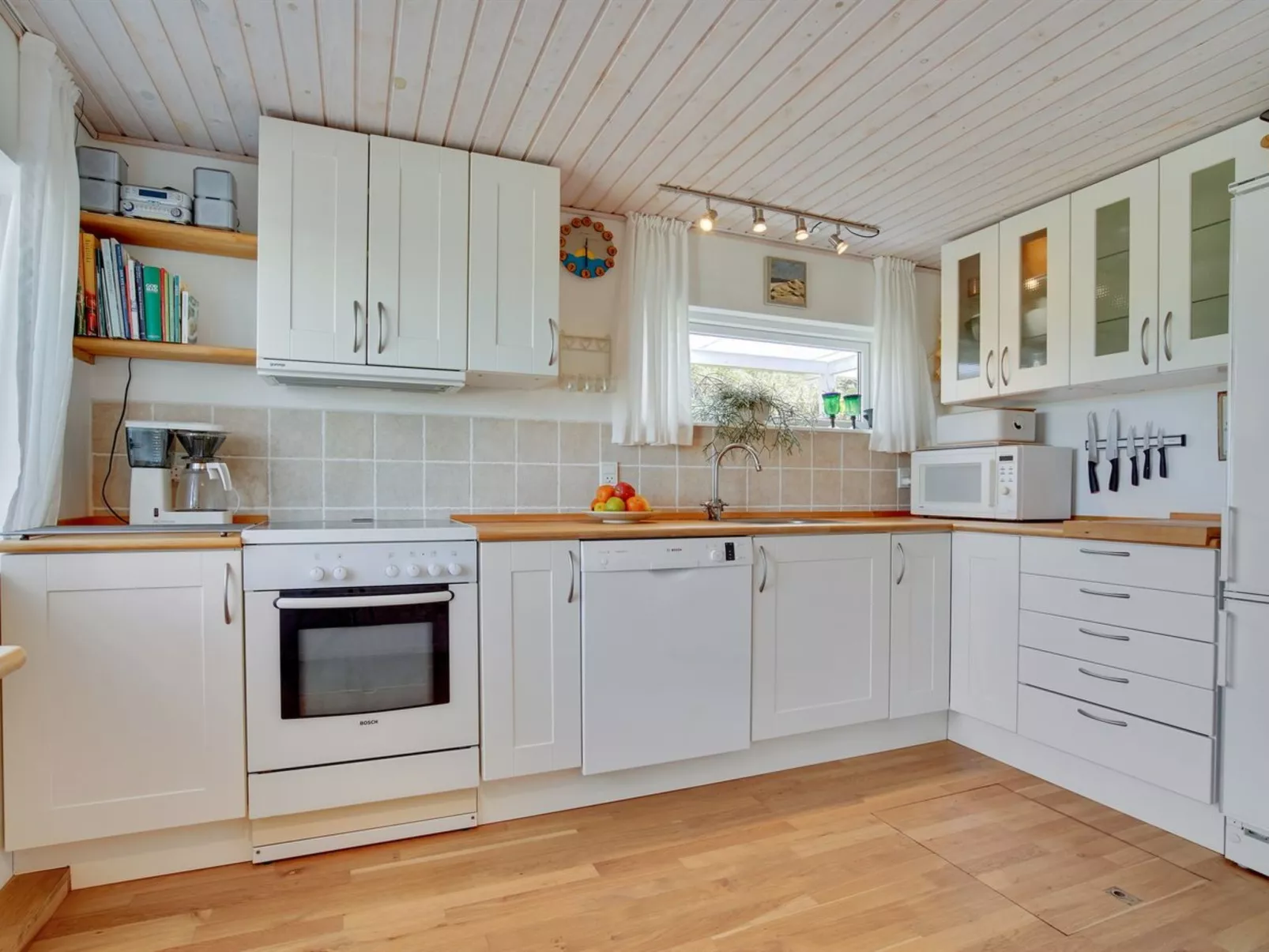 "Ecaterina" - 100m from the sea-Binnen