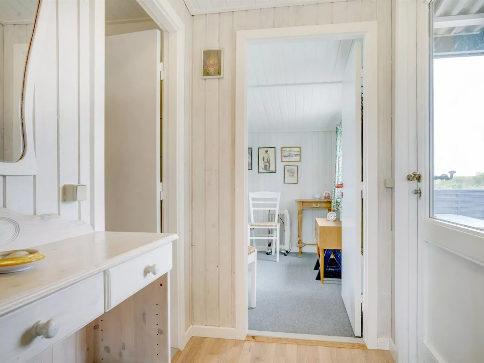 "Ellynor" - 200m from the sea-Binnen