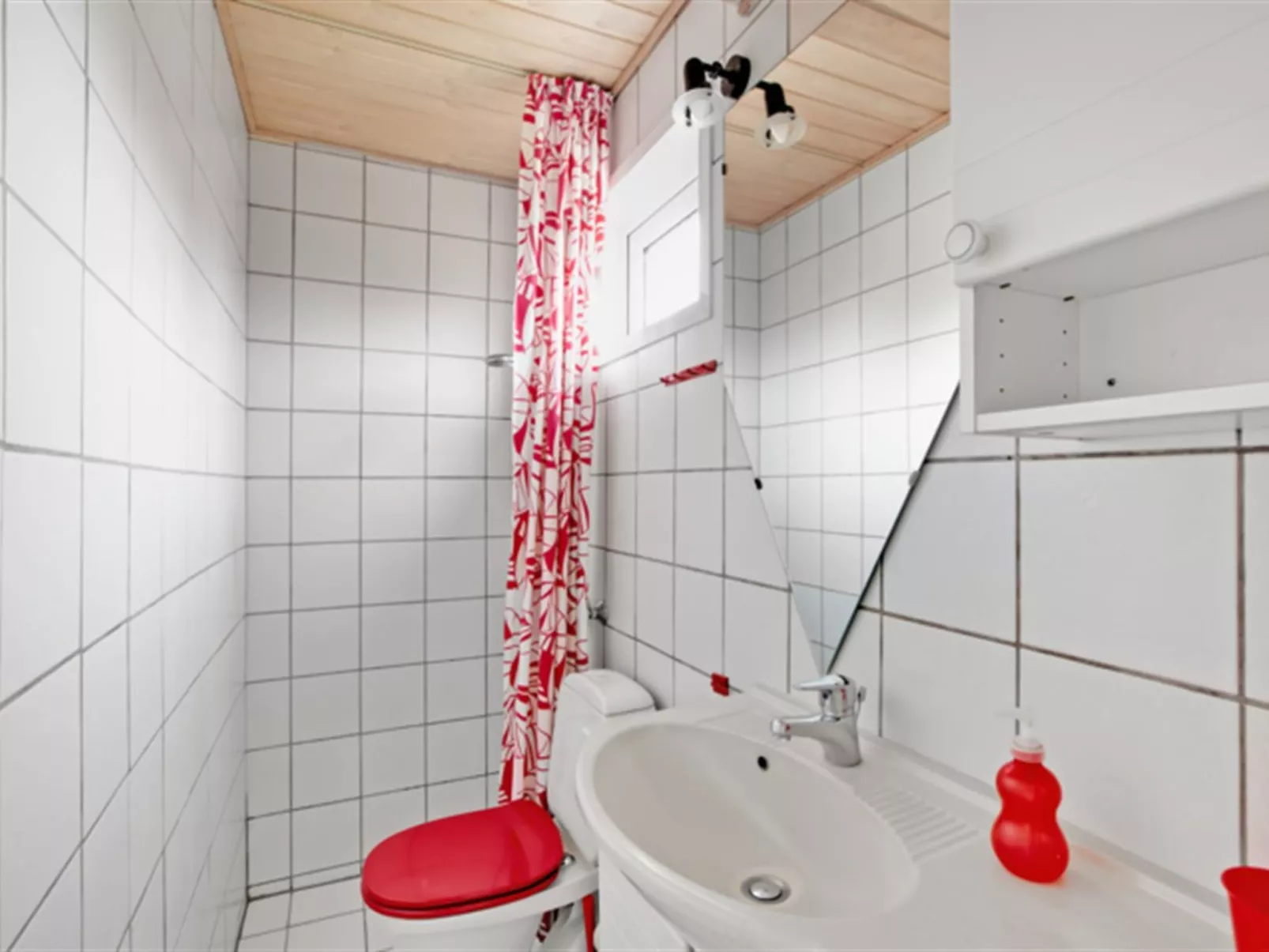 "Pupa" - 500m from the sea-Binnen