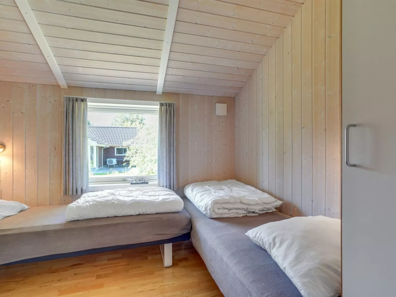 "Karoliina" - 900m from the sea-Binnen