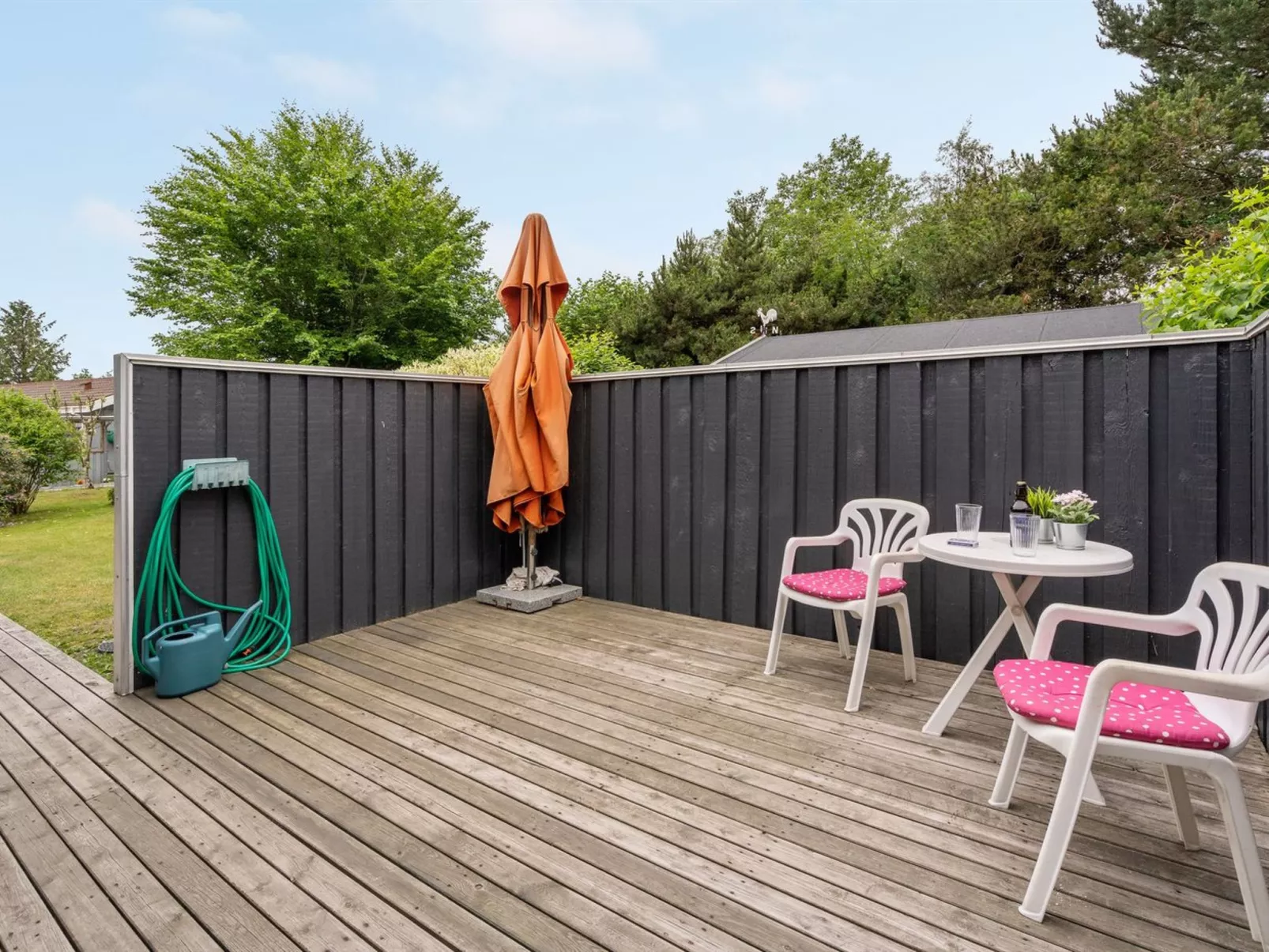 "Farthin" - 800m from the sea-Buiten