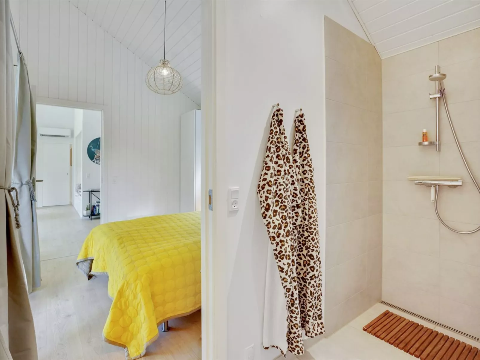 "Tilke" - 400m from the sea-Binnen