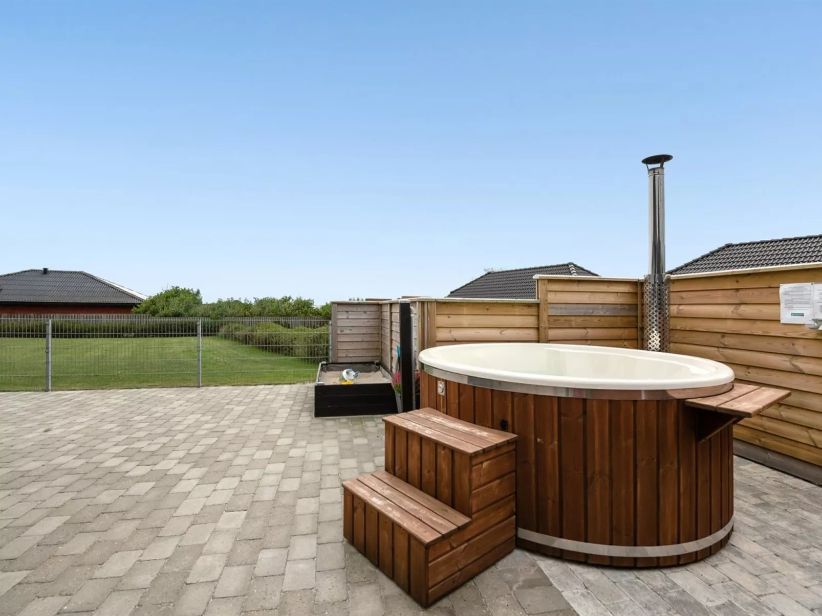 "Ulva" - 400m from the sea-Binnen