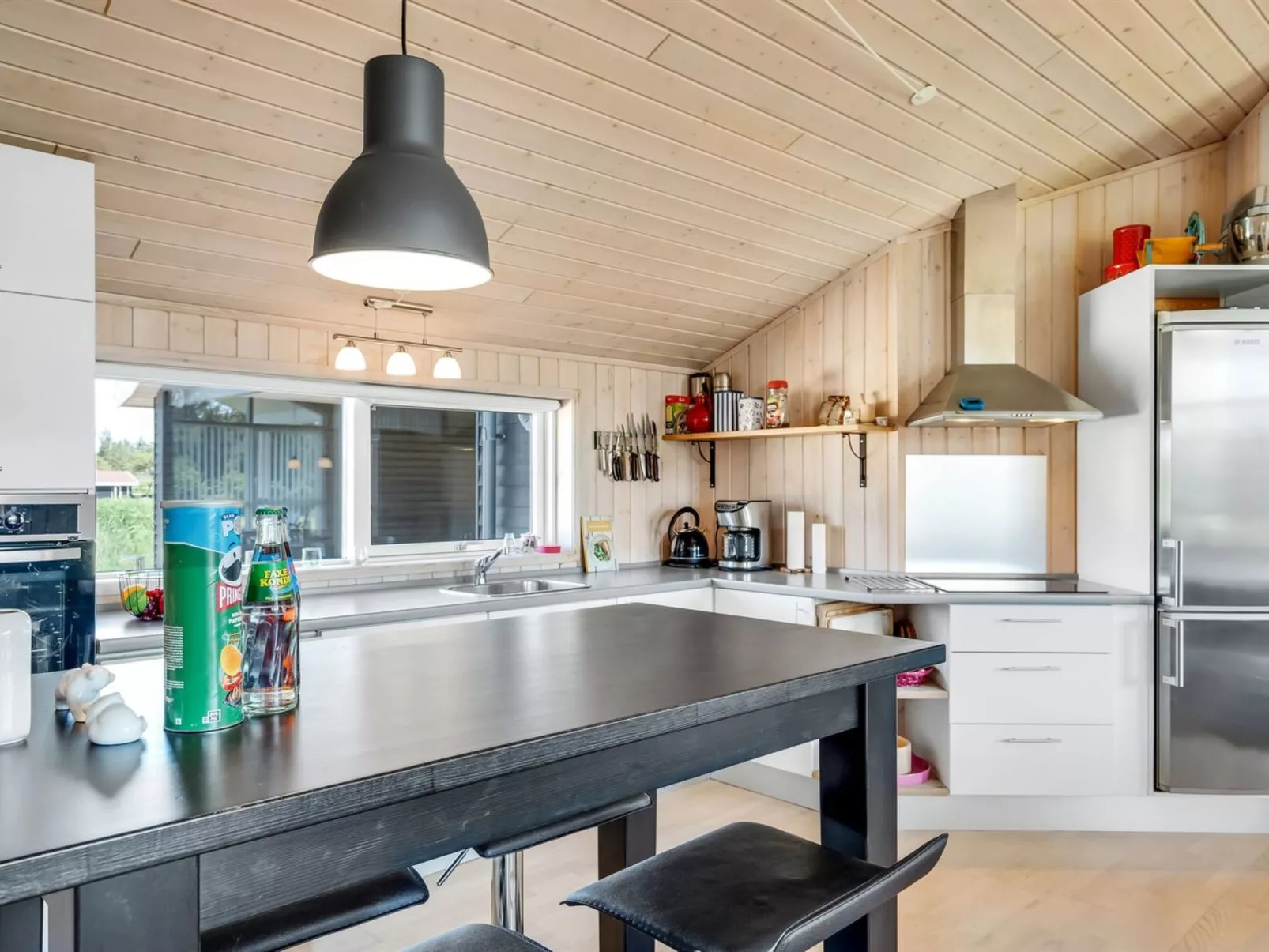 "Oskarvine" - 900m from the sea - Binnen