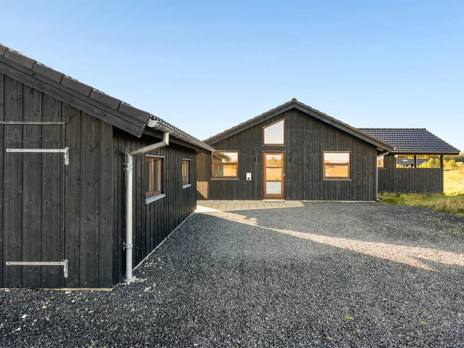 "Finna" - 1km from the sea-Buiten