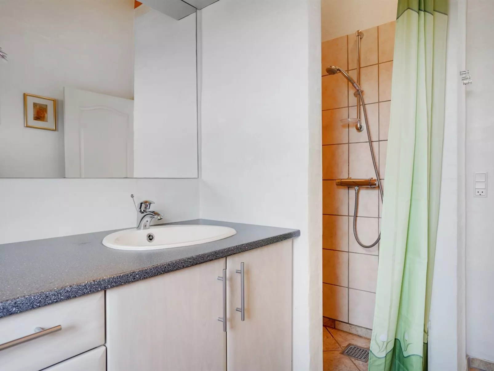 "Kimi" - 800m from the sea-Binnen