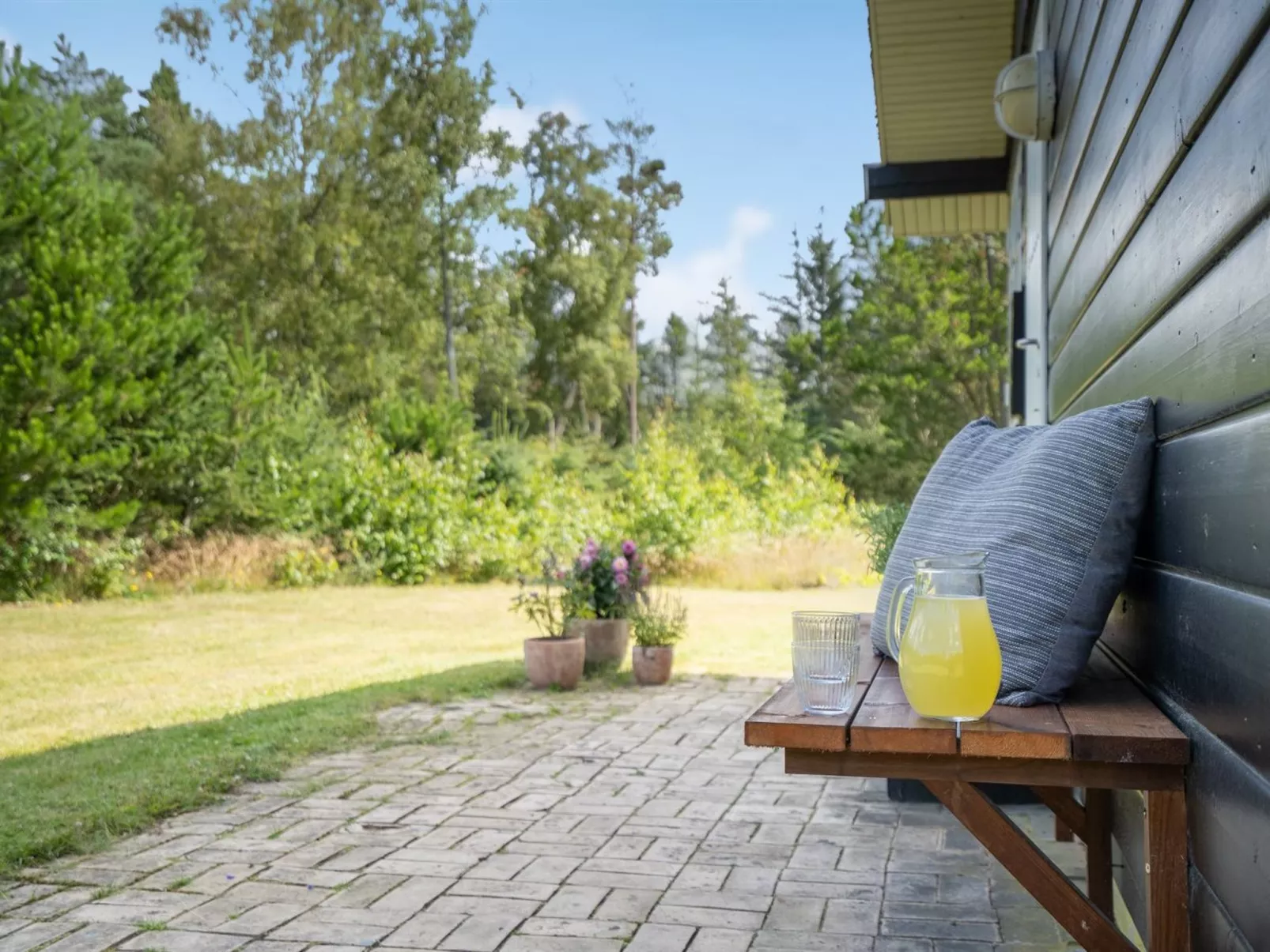 "Gizelle" - 1.5km from the sea-Buiten