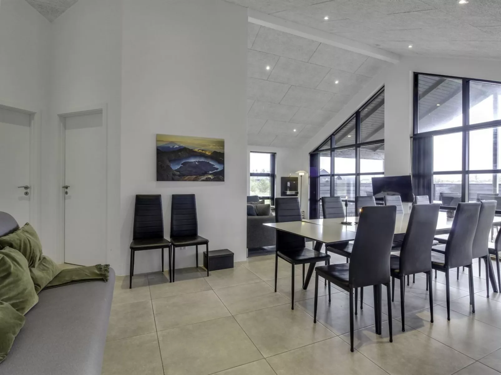 "Juho" - 900m from the sea-Binnen