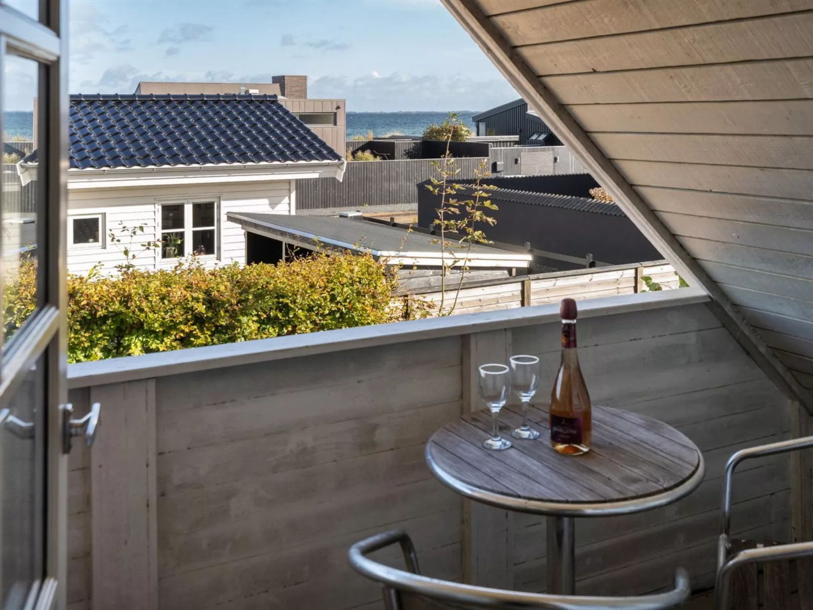 "Ethly" - 50m from the sea-Buiten