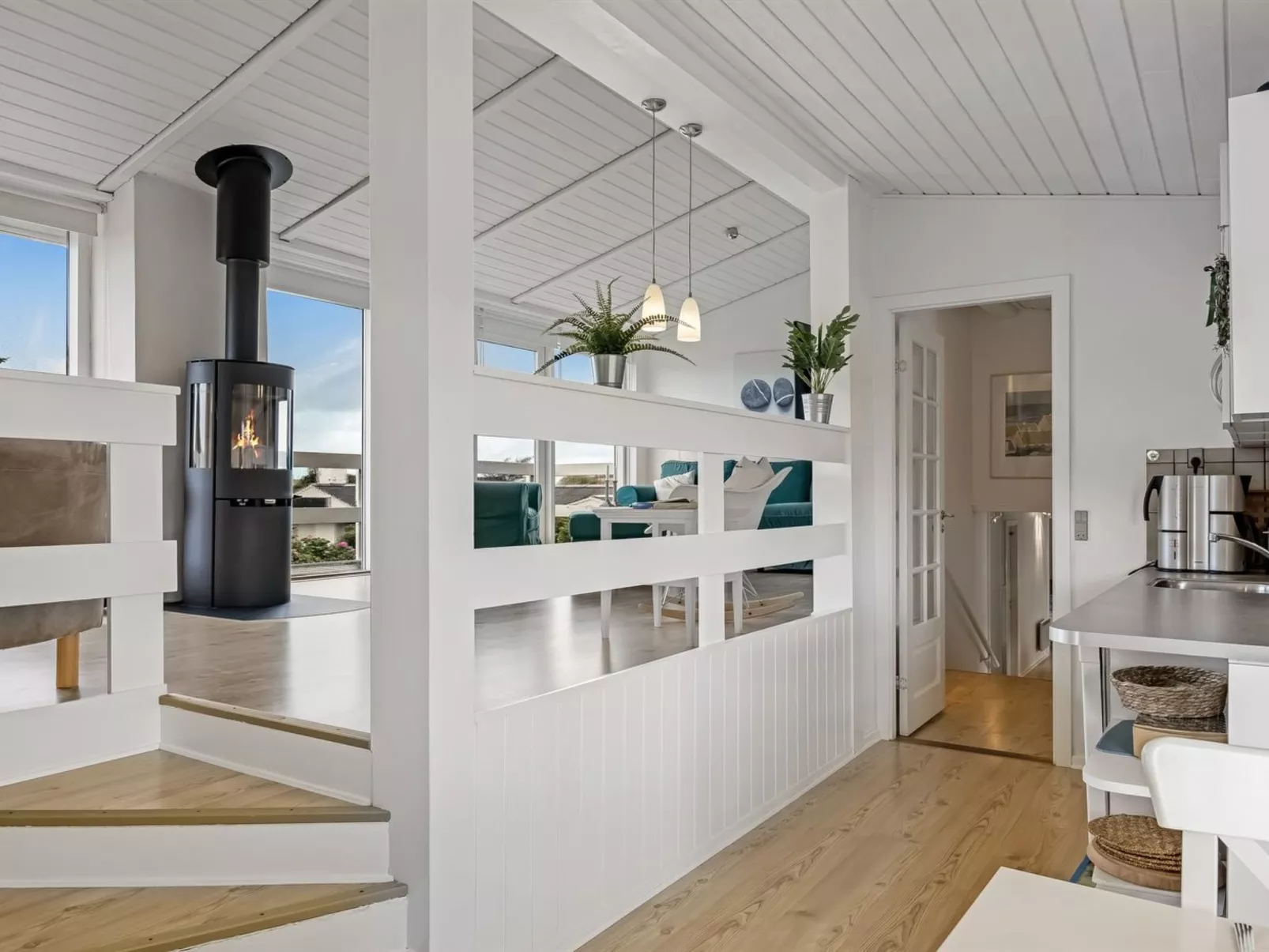 "Stina" - 250m from the sea-Binnen