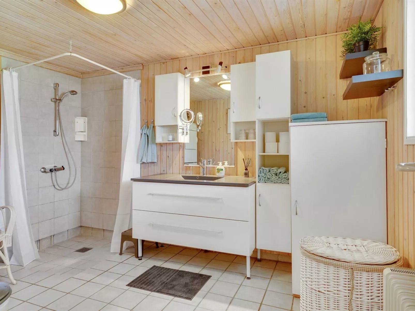 "Rudi" - 450m from the sea-Binnen