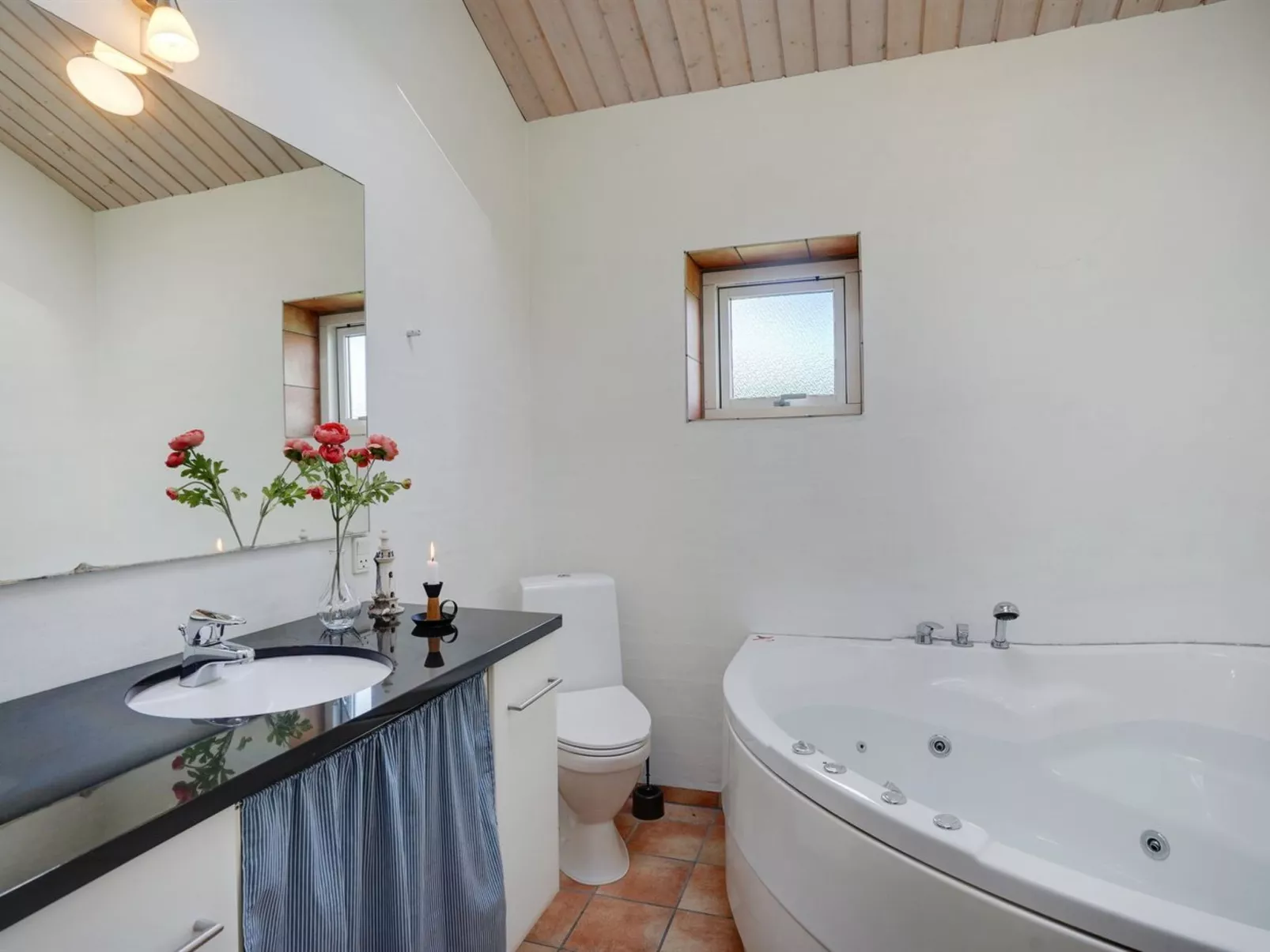 "Bitha" - 400m from the sea-Binnen