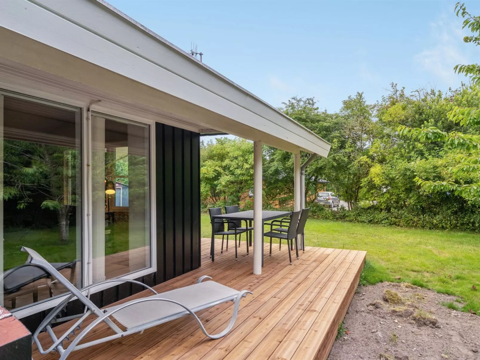 "Dali" - 400m to the fjord-Buiten