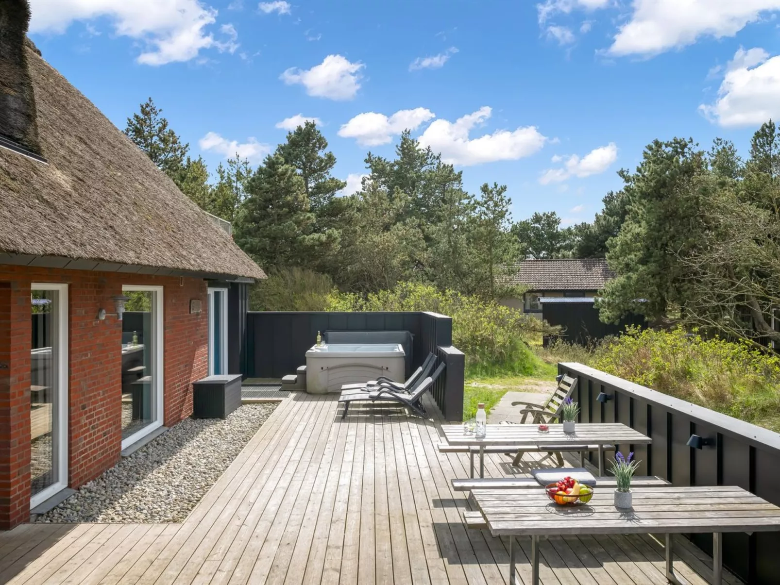 "Irlin" - 800m from the sea-Buiten