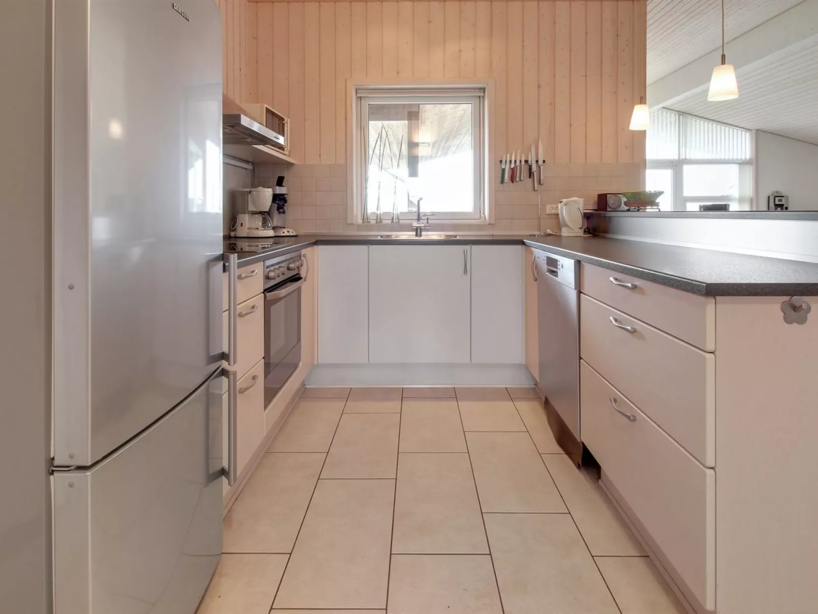 "Sorella" - 800m from the sea-Binnen