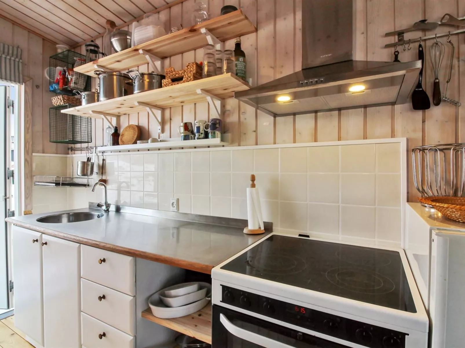 "Adi" - 75m from the sea-Binnen