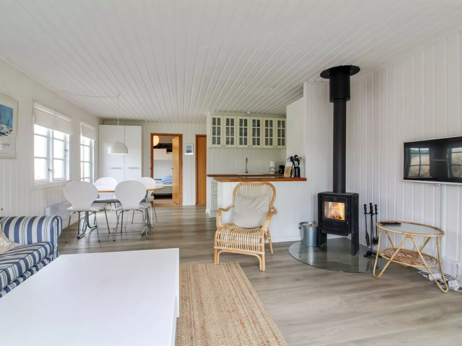 "Adelita" - 100m from the sea-Binnen