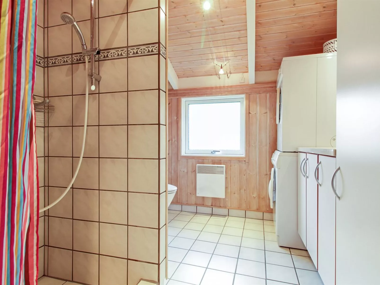 "Danika" - 800m from the sea-Binnen