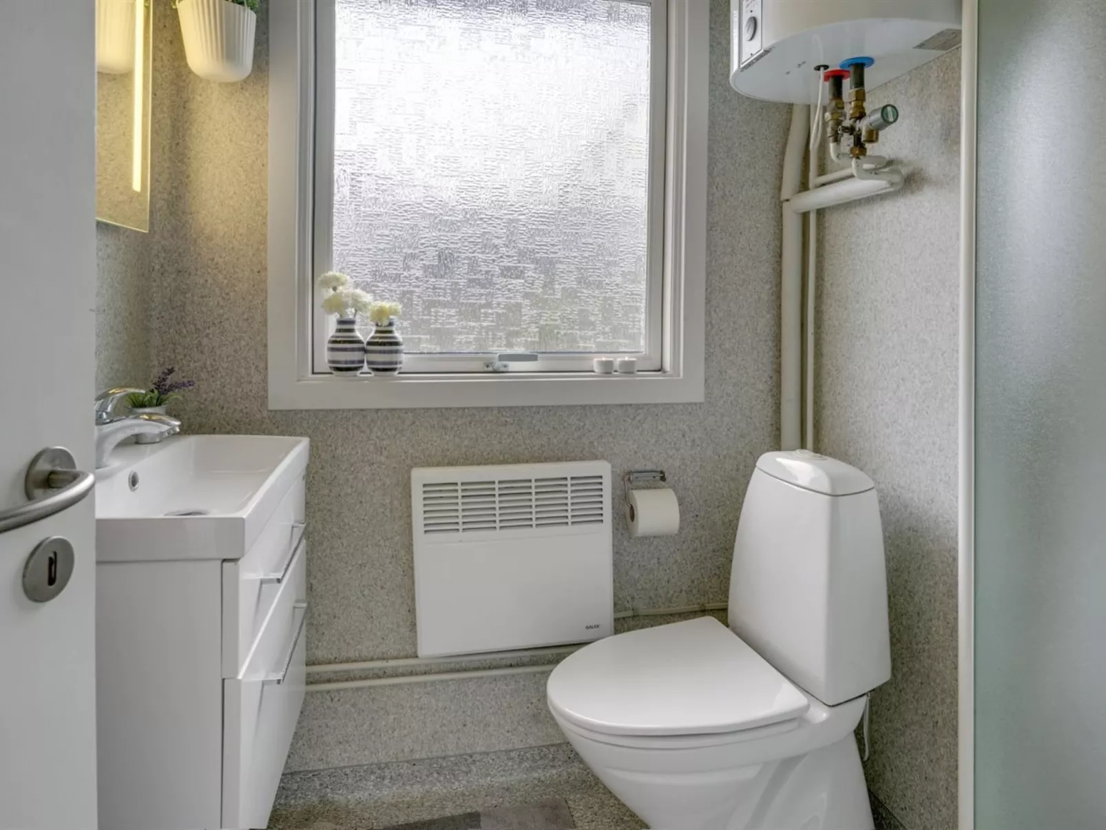 "Ainikki" - 200m from the sea-Binnen