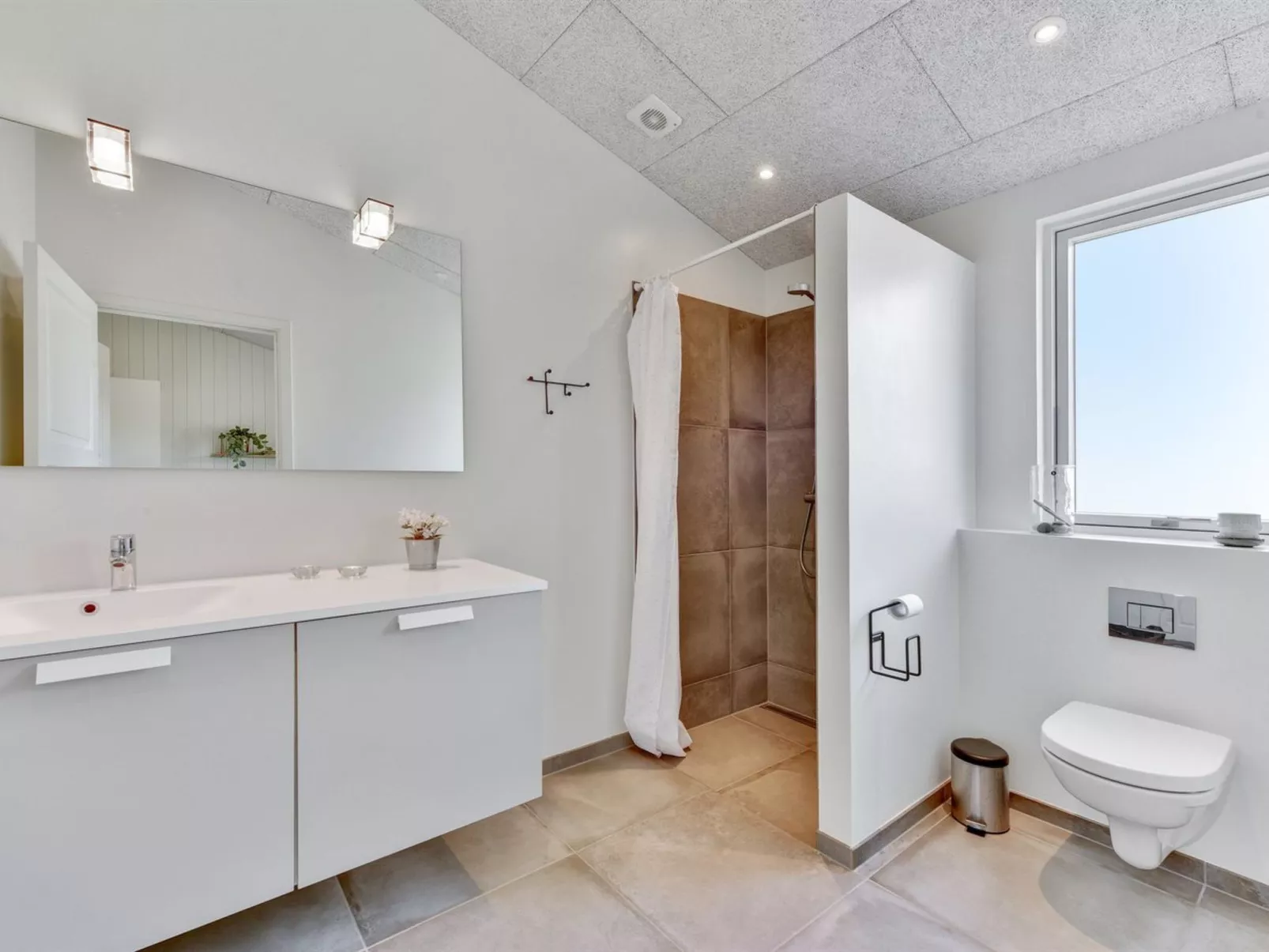 "Lassi" - 950m from the sea-Binnen