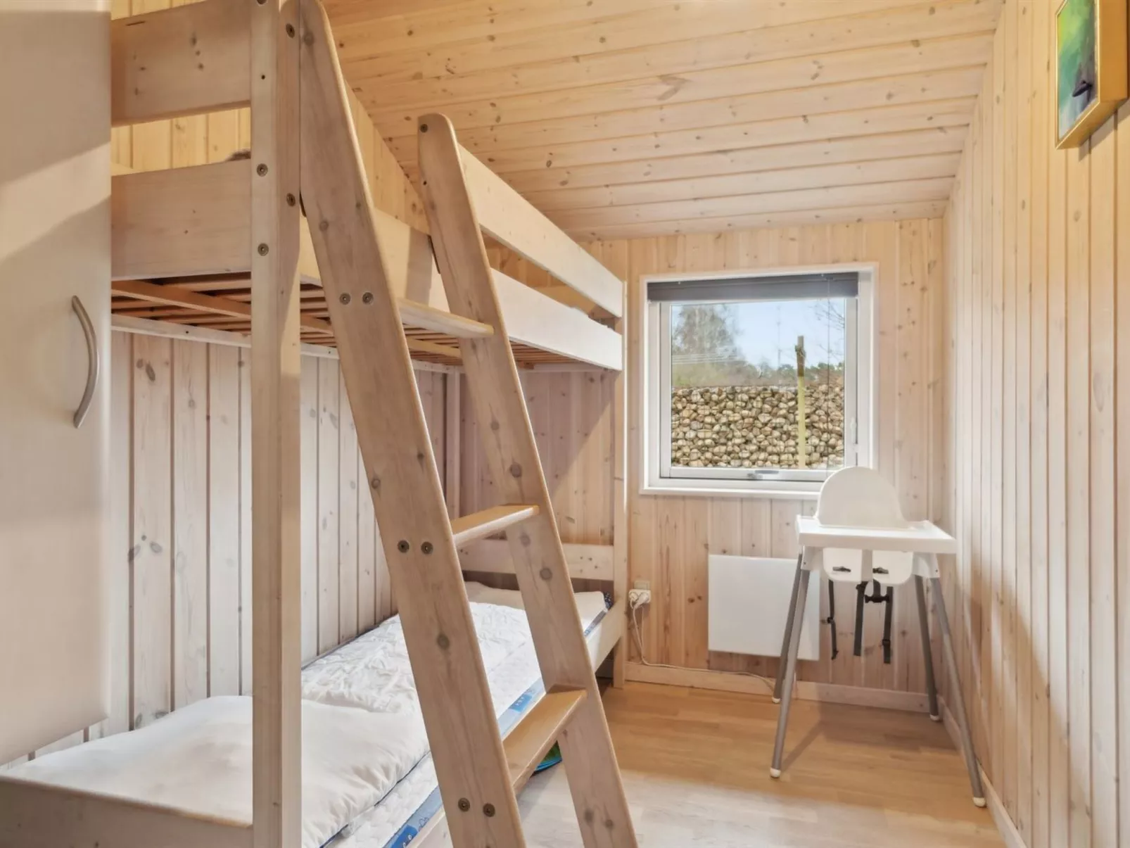 "Henninge" - 300m from the sea-Binnen