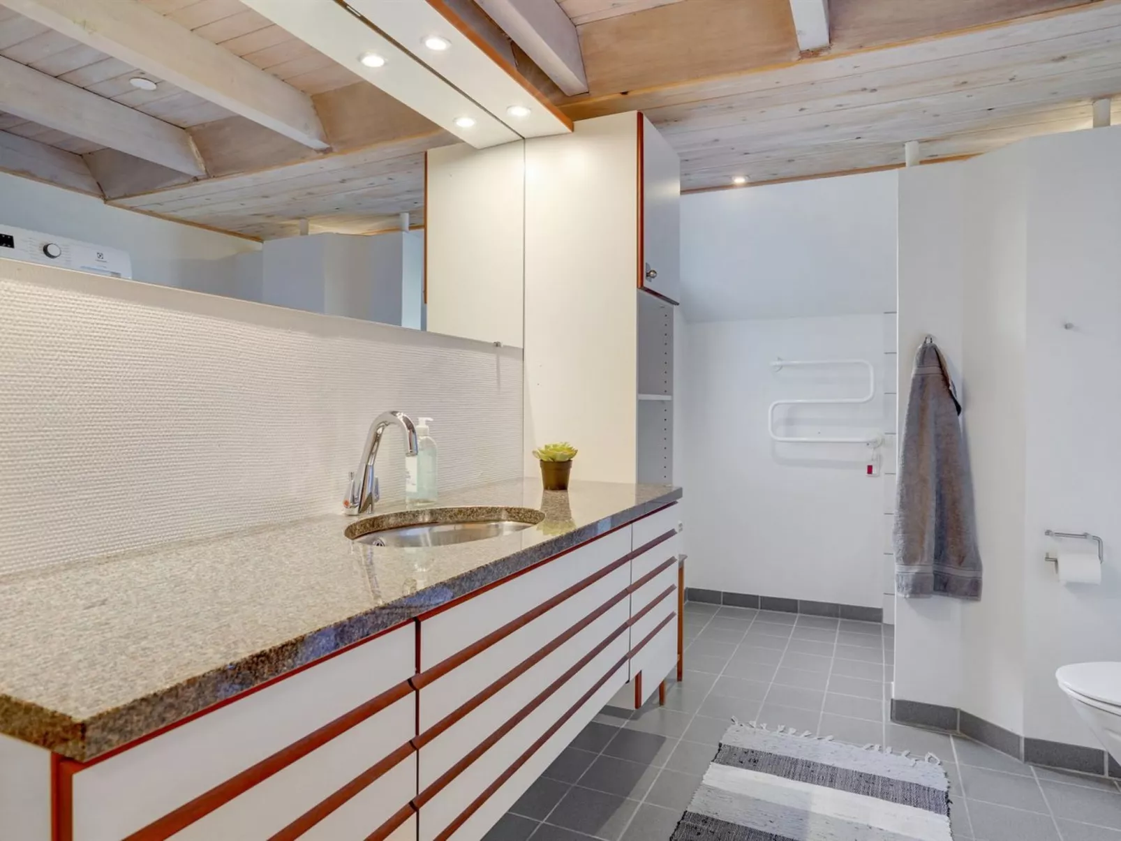 "Tine" - 2.3km from the sea-Binnen