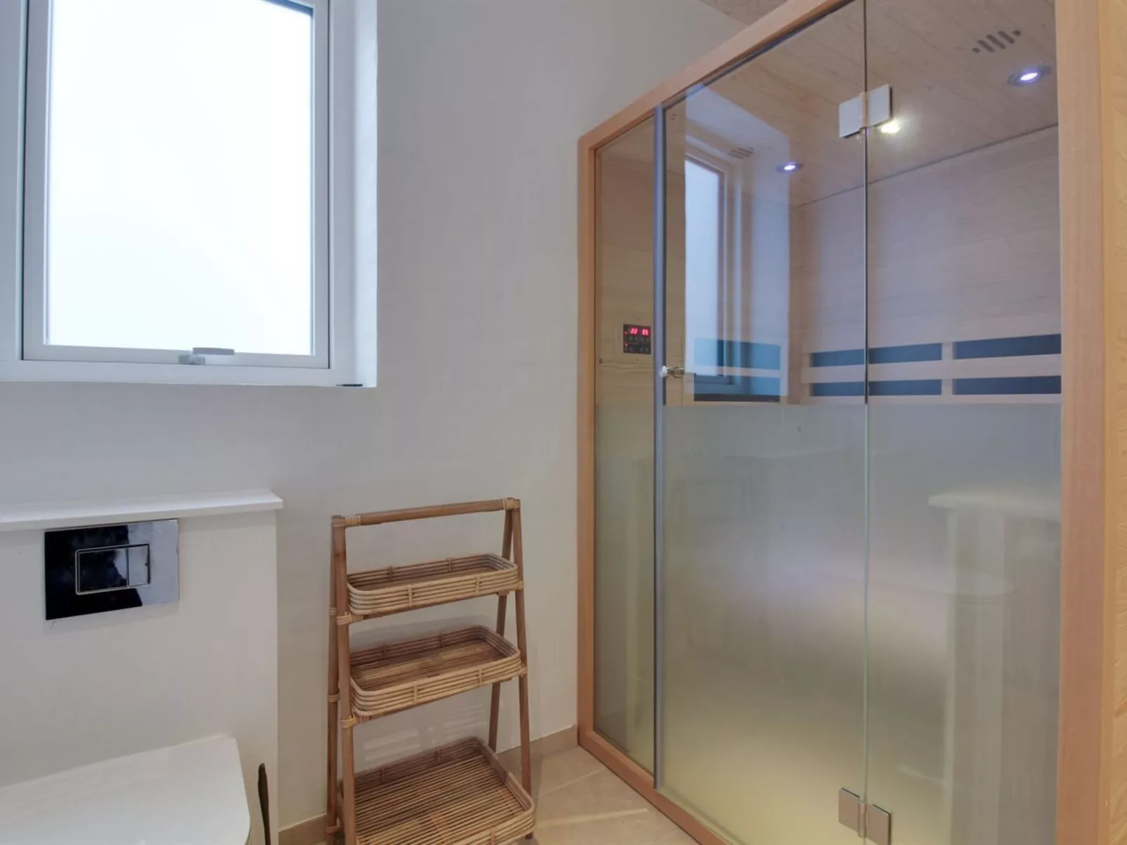 "Klaudius" - 2km from the sea-Binnen