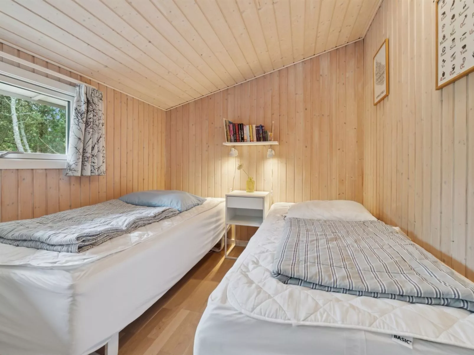 "Roir" - 250m from the sea-Binnen