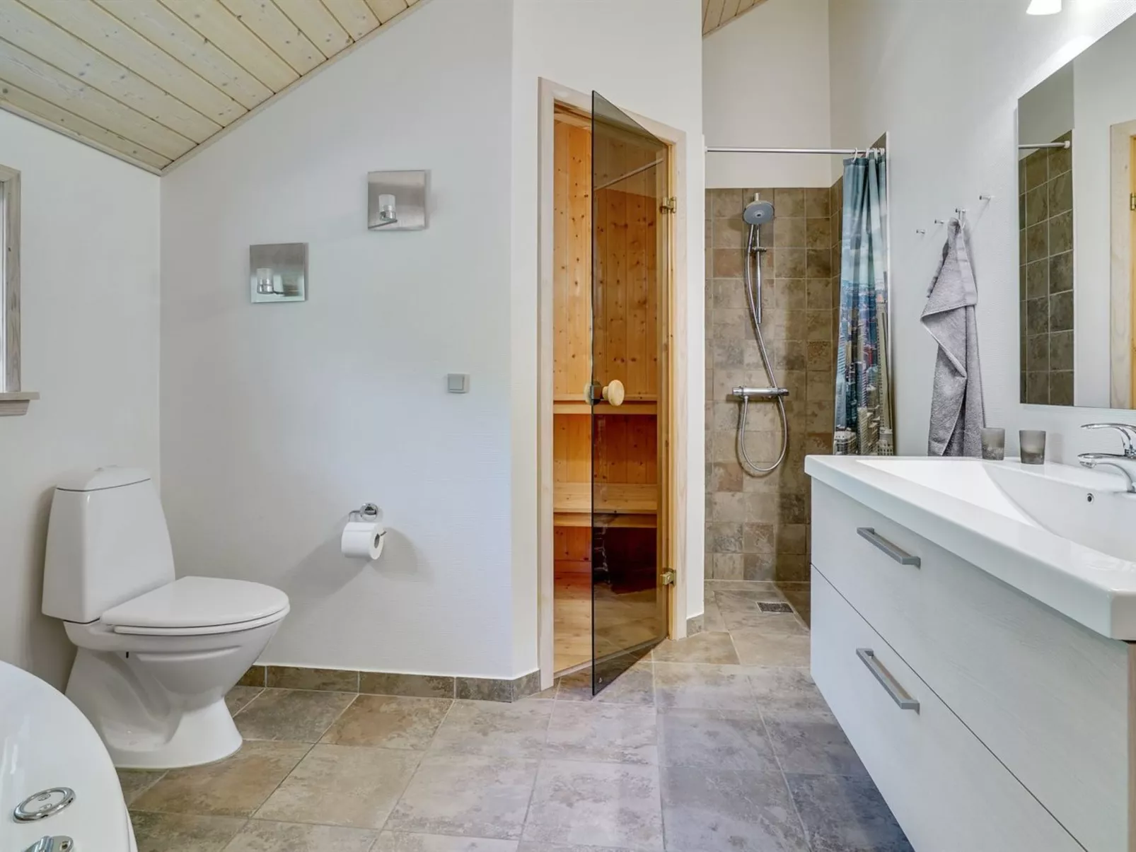 "Agved" - 1.5km from the sea-Binnen