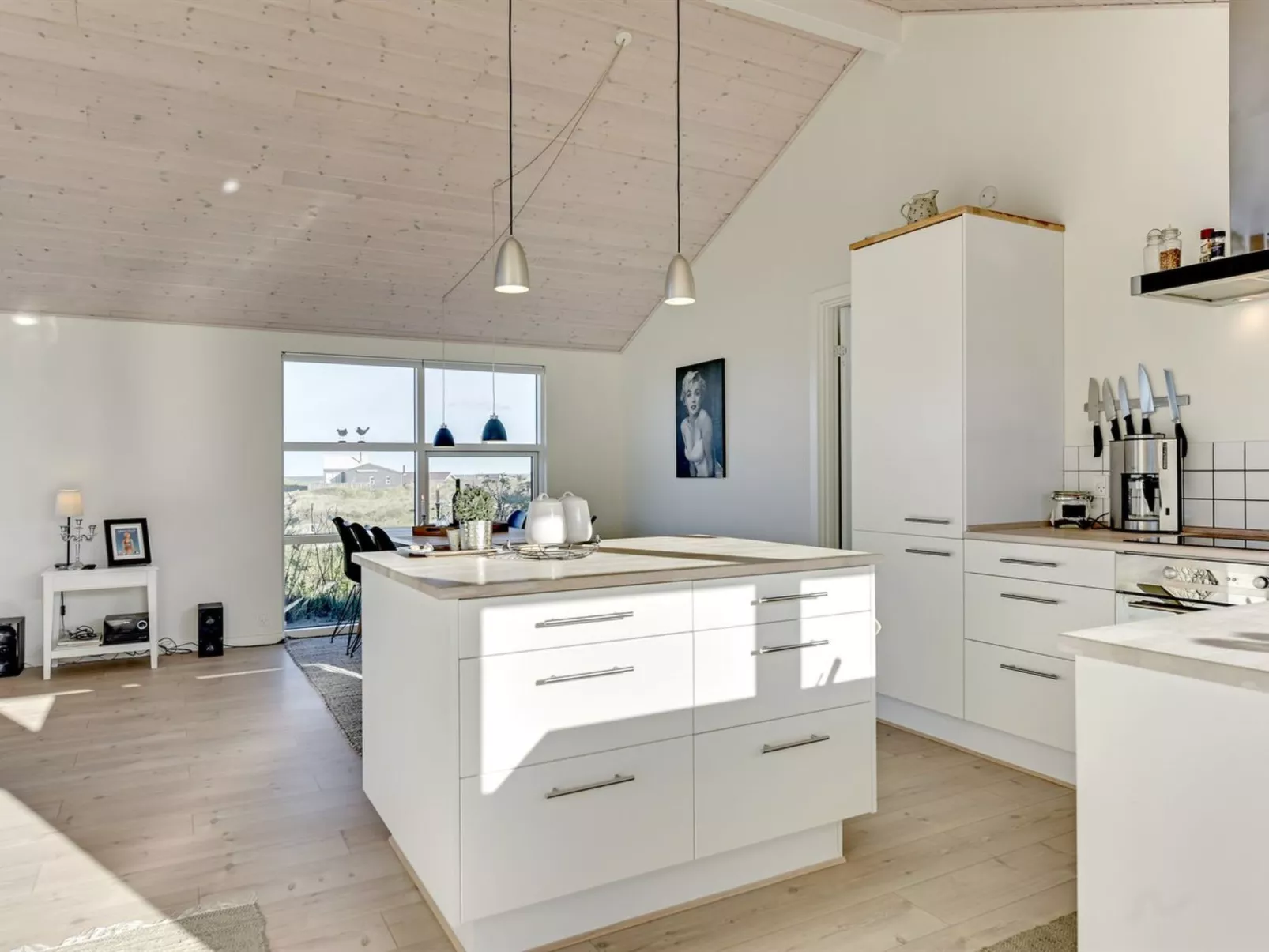 "Dimka" - 300m from the sea-Binnen