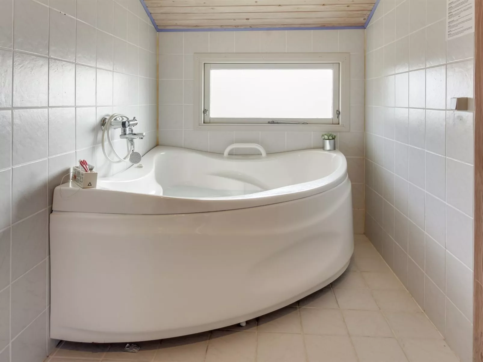 "Babo" -  from the sea-Binnen