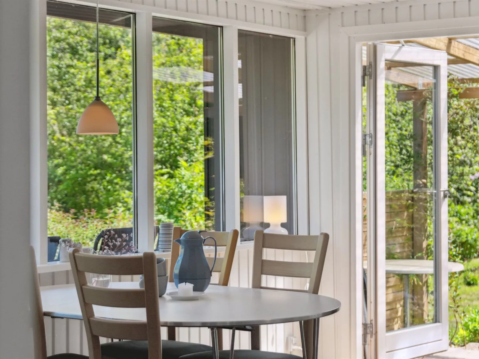 "Self" - 400m to the fjord-Binnen