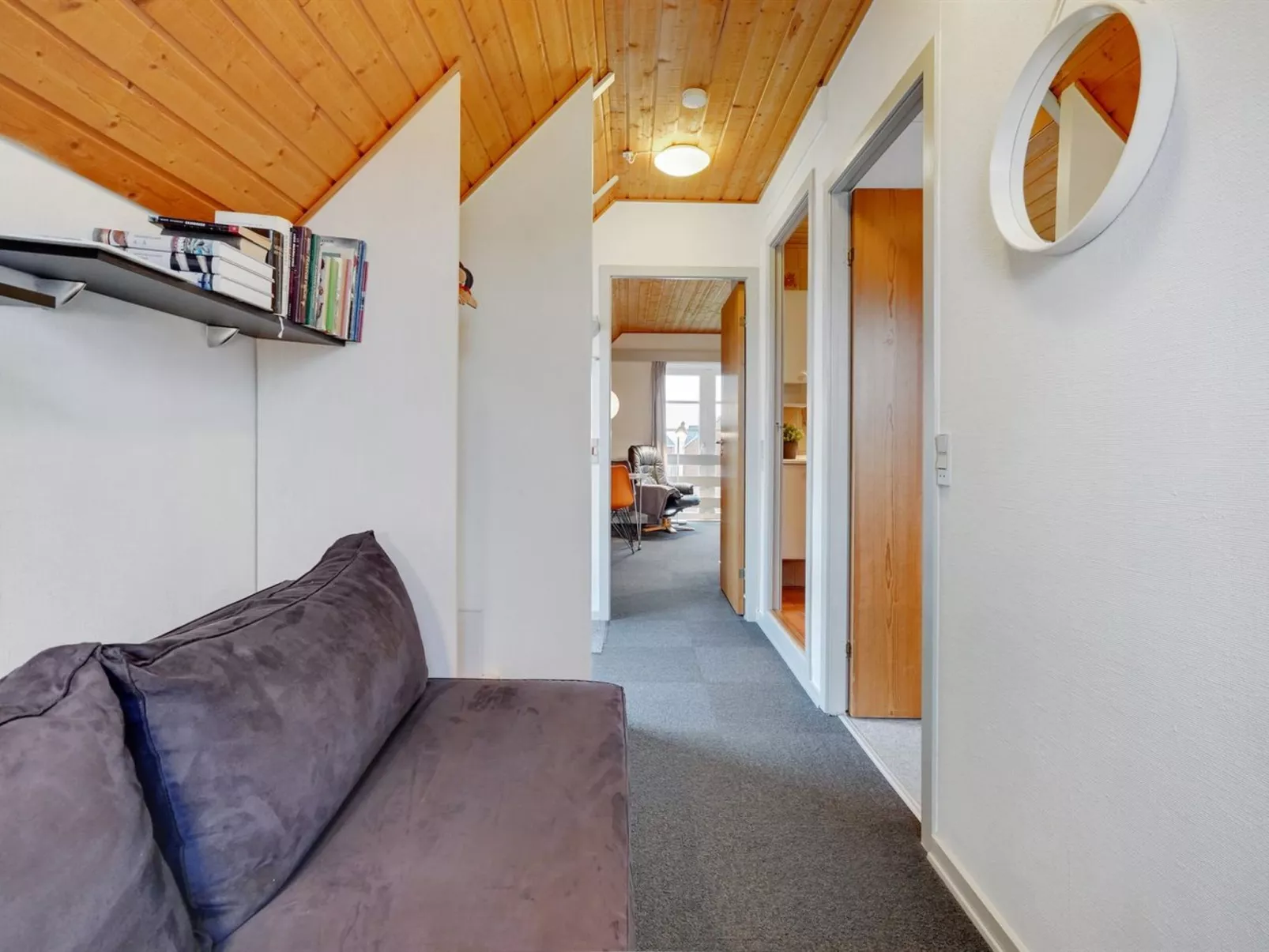 "Roya" - 1.9km from the sea-Binnen