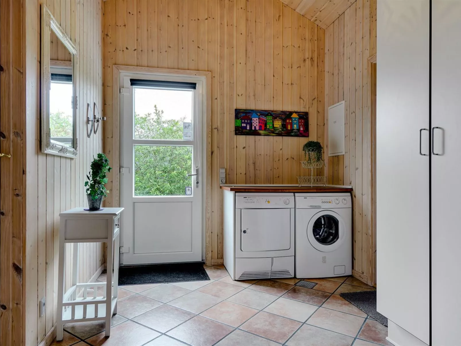 "Ulrikke" - 12km from the sea-Binnen