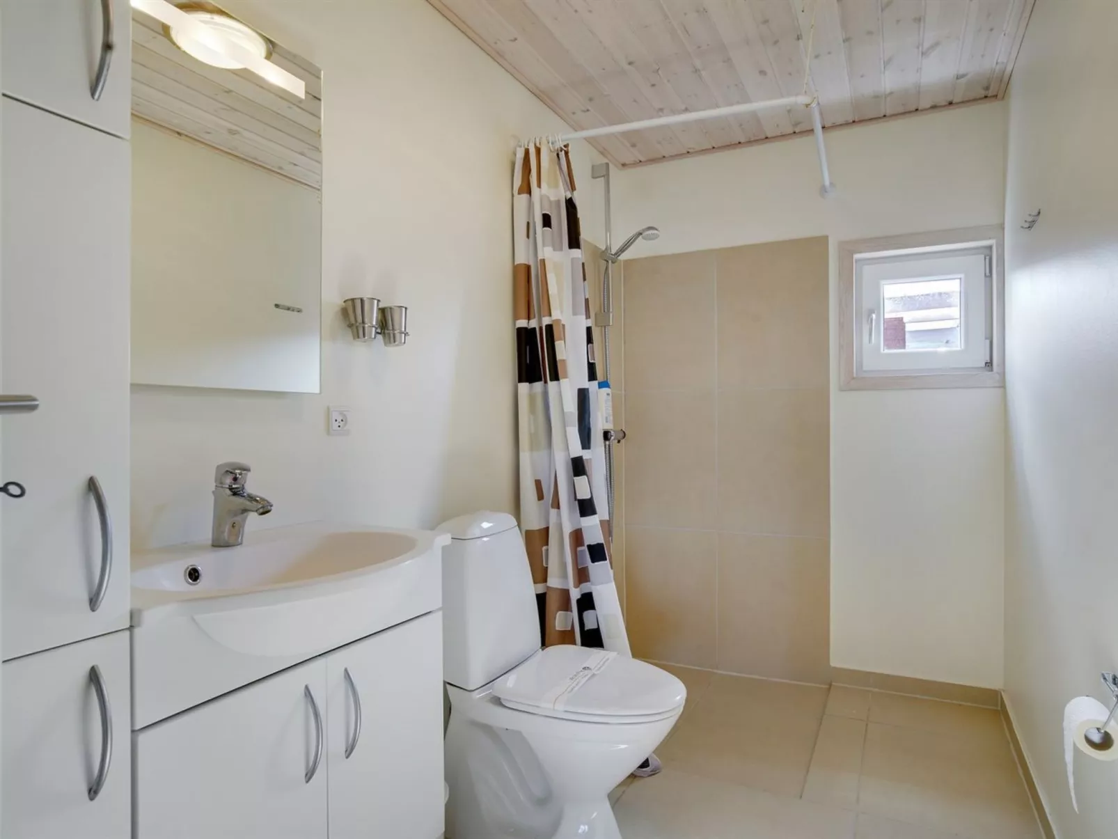 "Karlsson" - 500m from the sea-Binnen