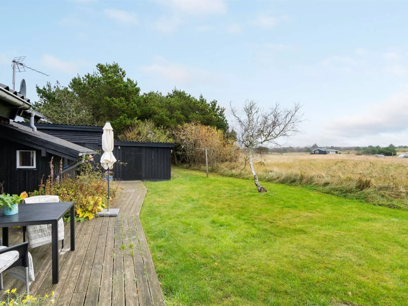 "Øgrim" - 204m from the sea-Buiten