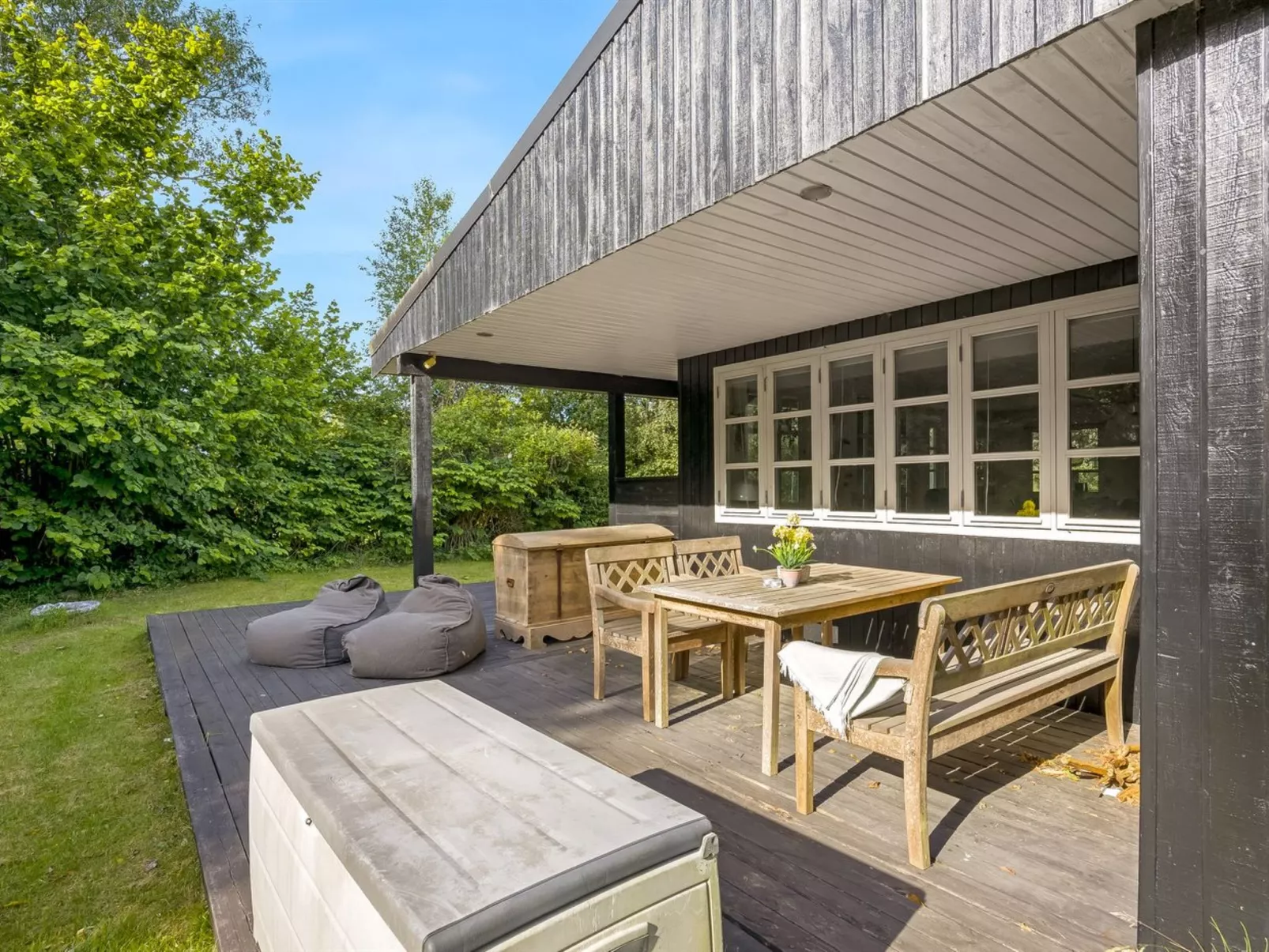 "Sunaj" -  from the sea-Buiten