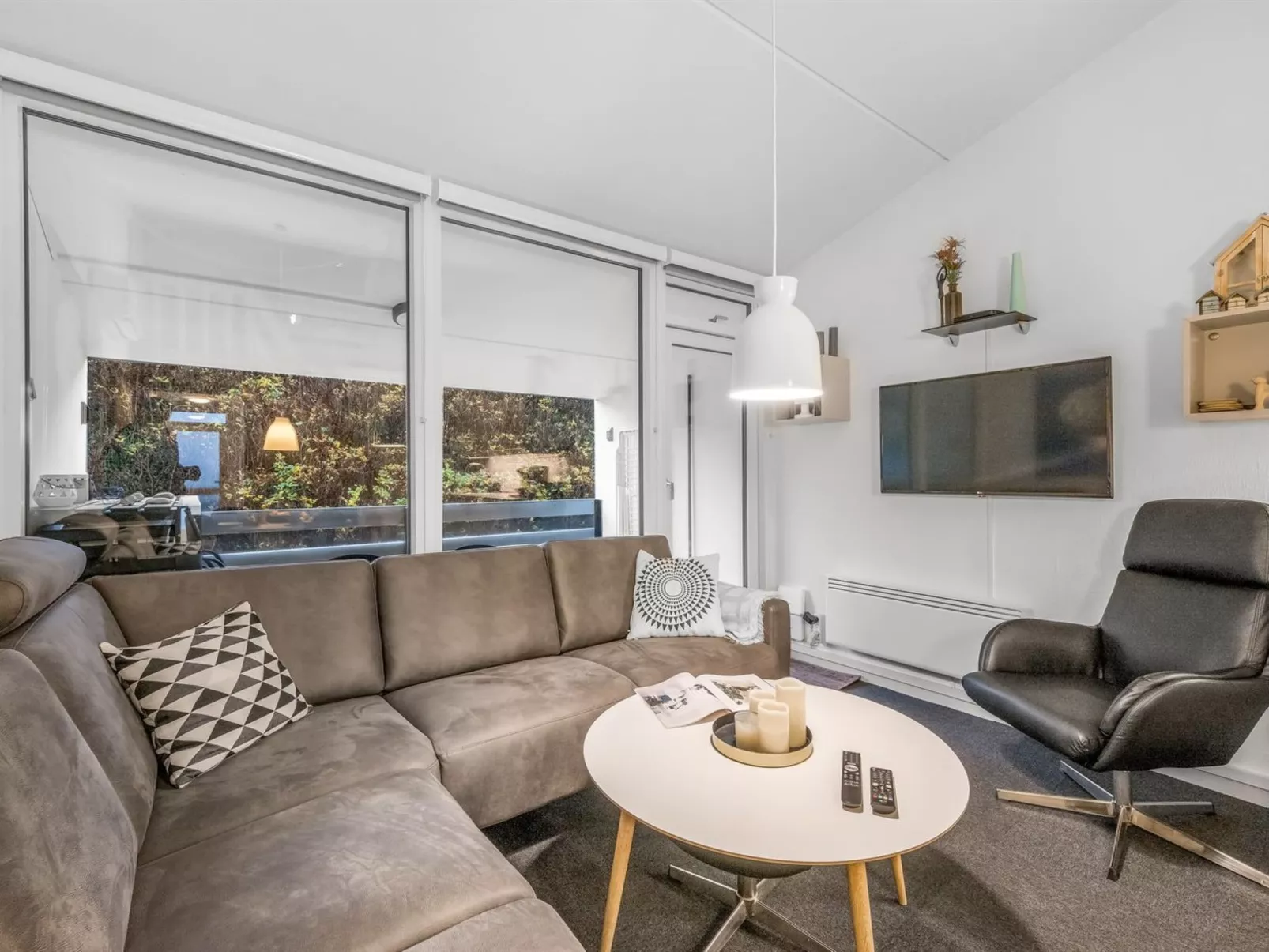 "Soffhie" - 250m from the sea-Binnen