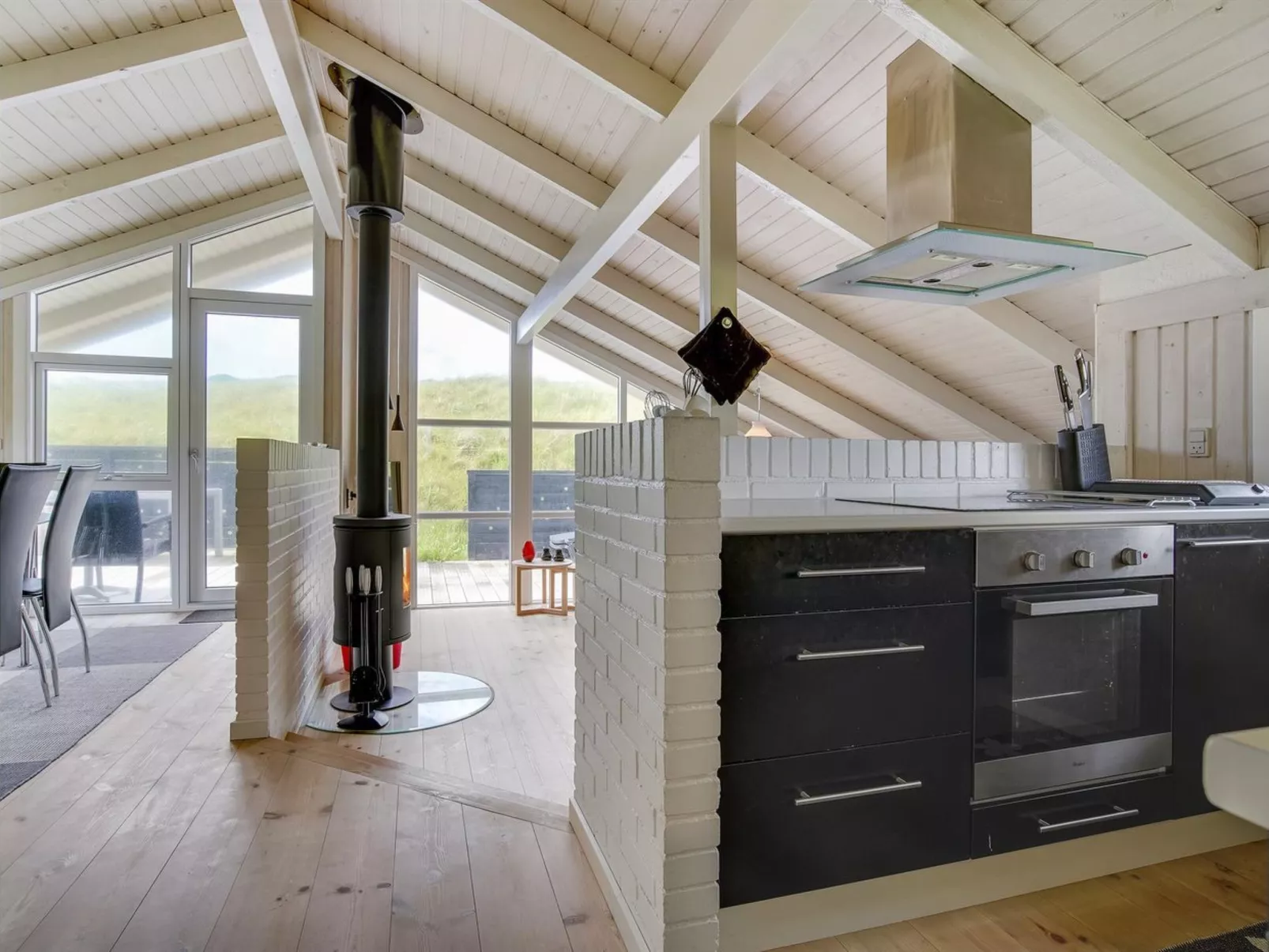 "Alruna" - 150m from the sea-Binnen