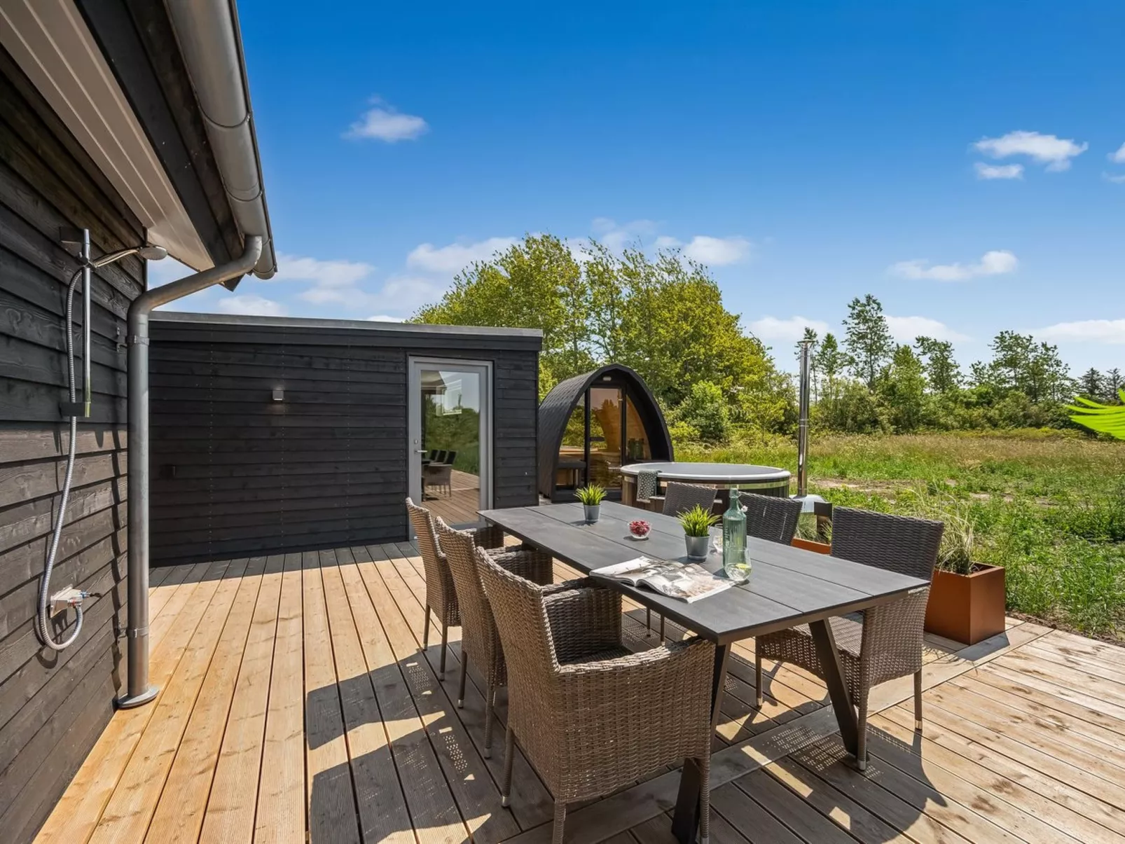 "Måns" - 500m to the fjord-Buiten