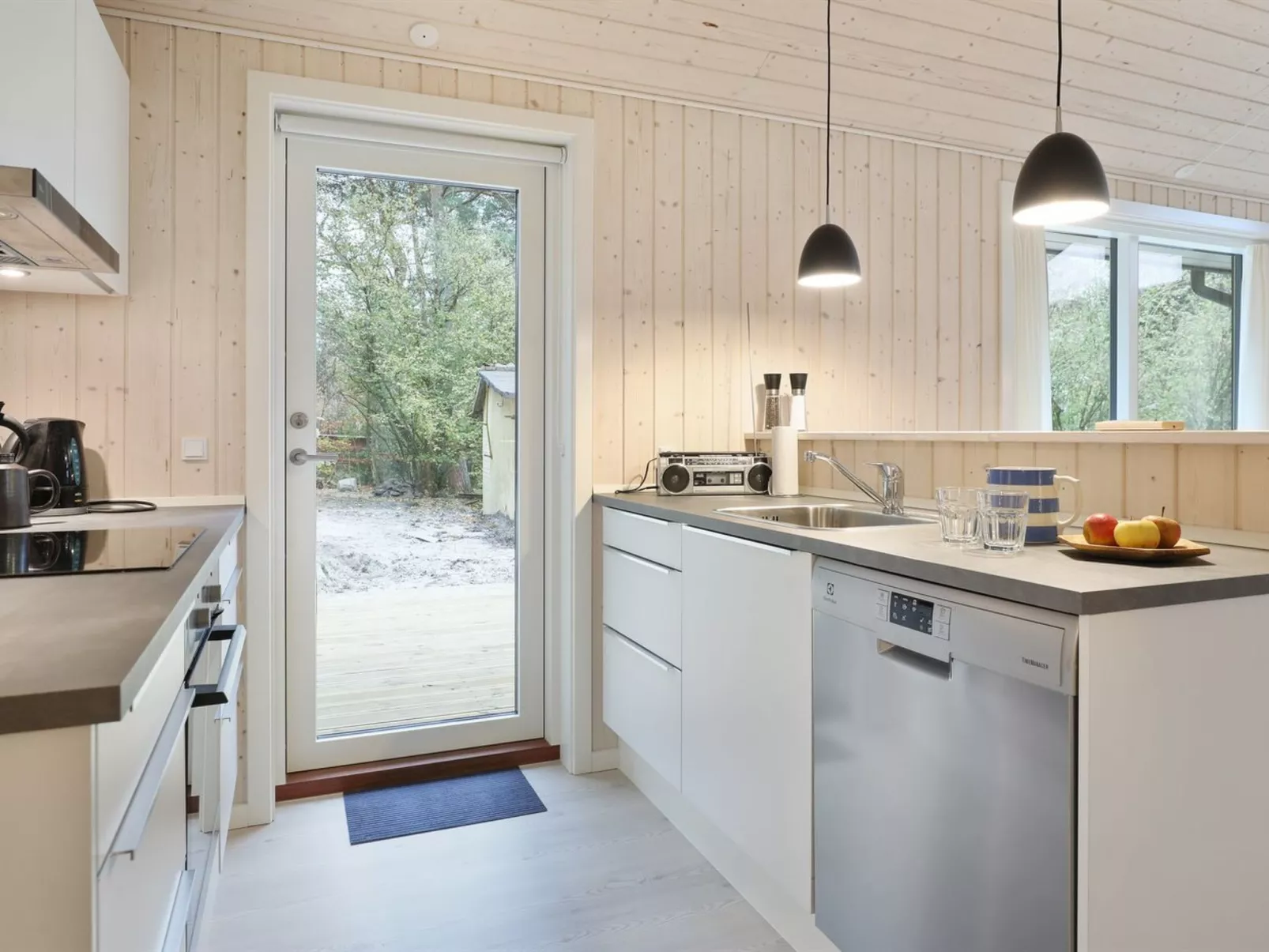 "Haiko" - 250m from the sea-Binnen